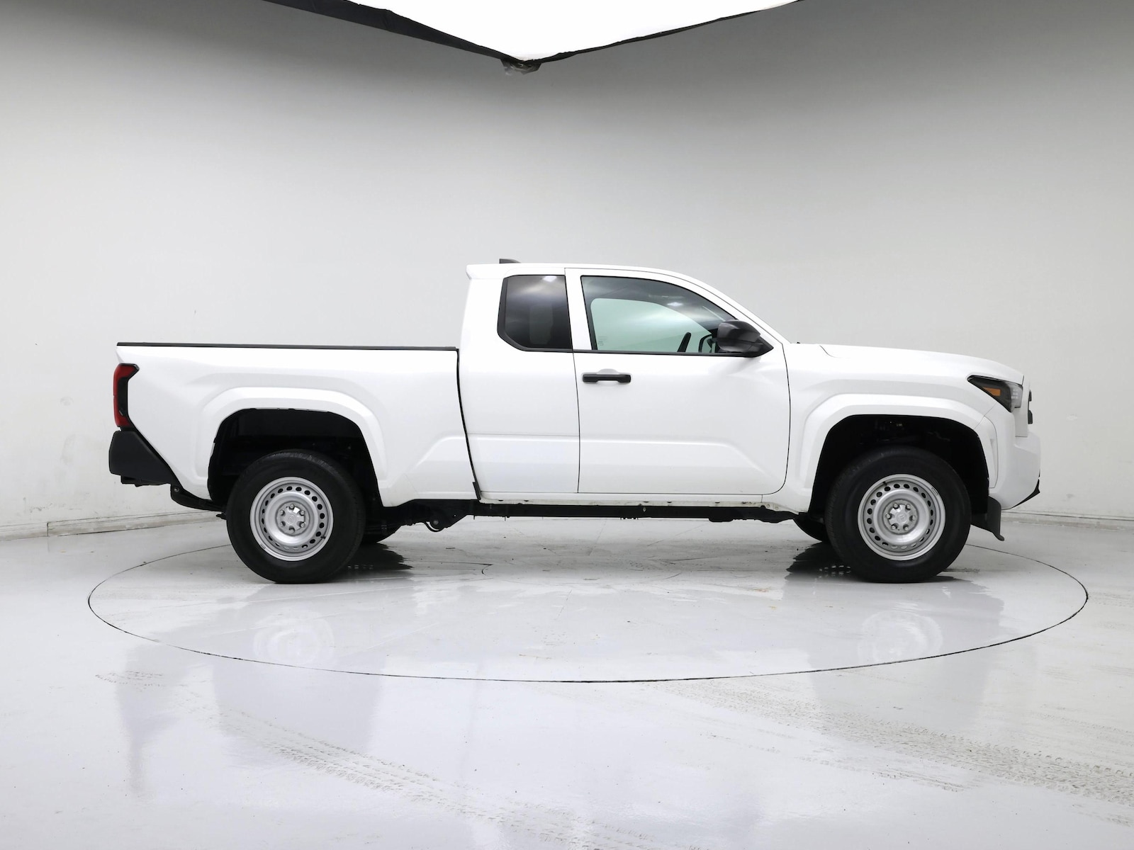 2025 Toyota Tacoma SR - Photo 8
