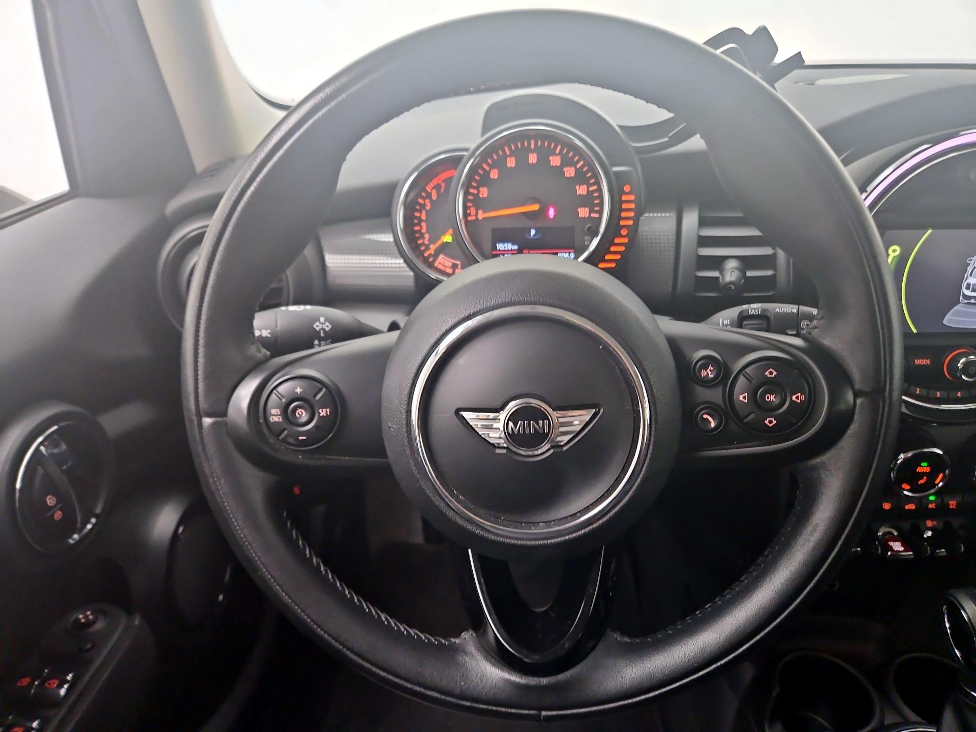 Thumbnail: 2017 MINI Cooper Hardtop - 10