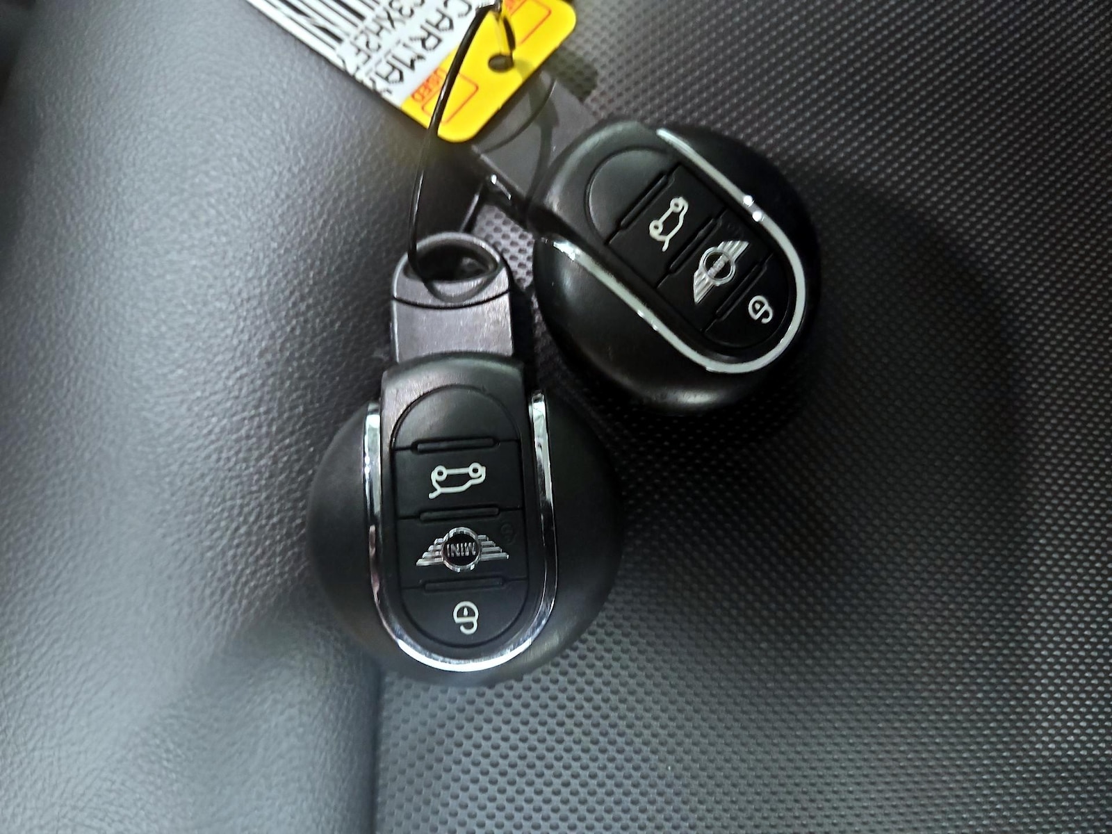 2017 MINI Cooper Base - Photo 24