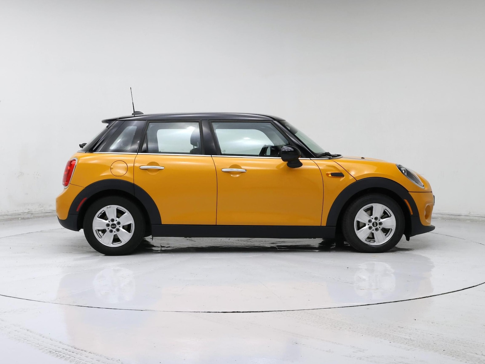 2017 MINI Cooper Base - Photo 8