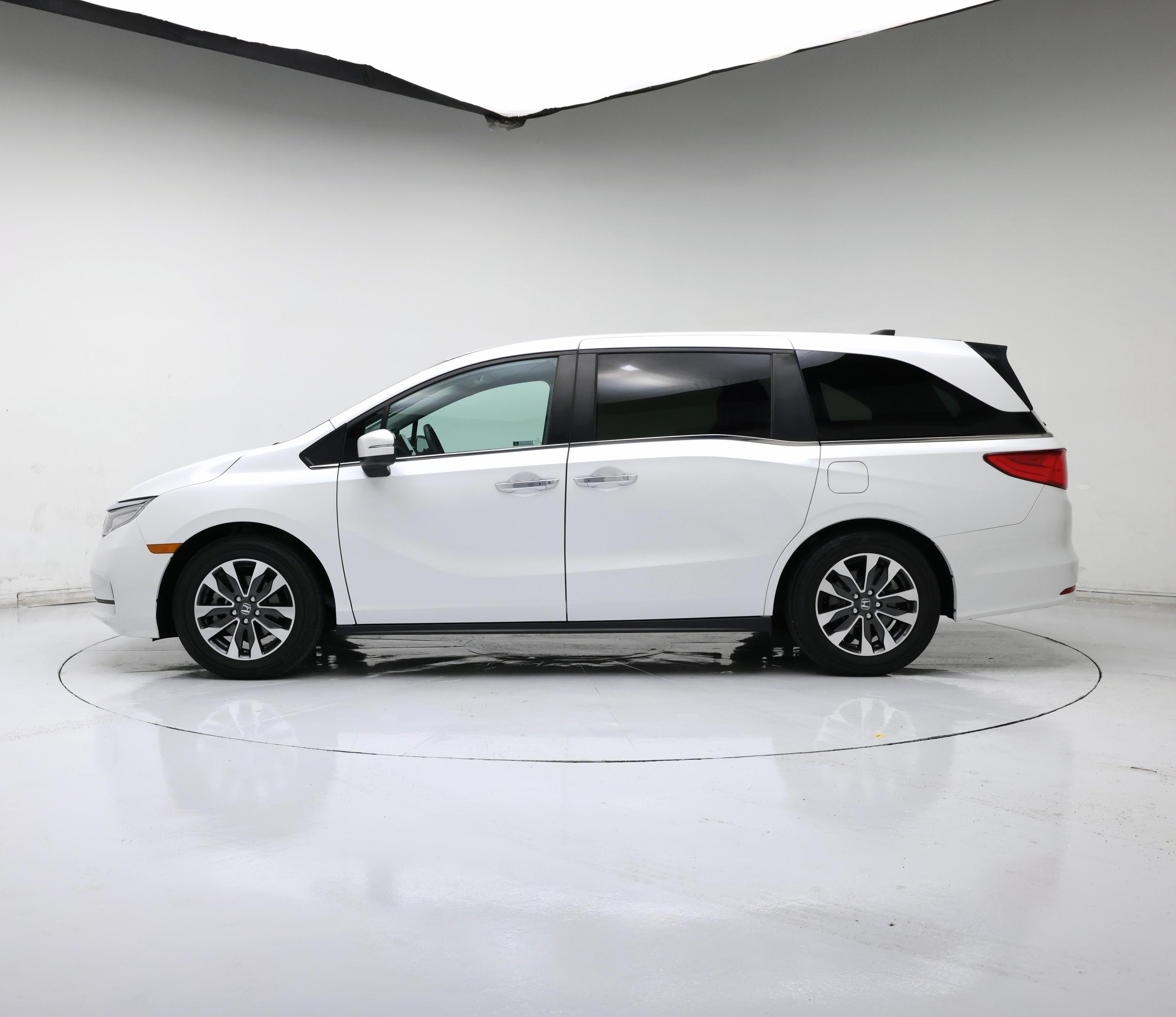 Thumbnail: 2024 Honda Odyssey - 3