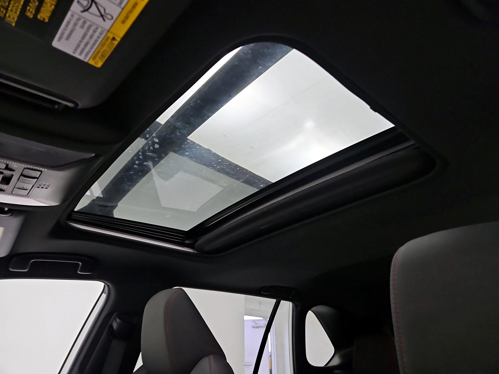 Thumbnail: 2021 Toyota RAV4 - 19