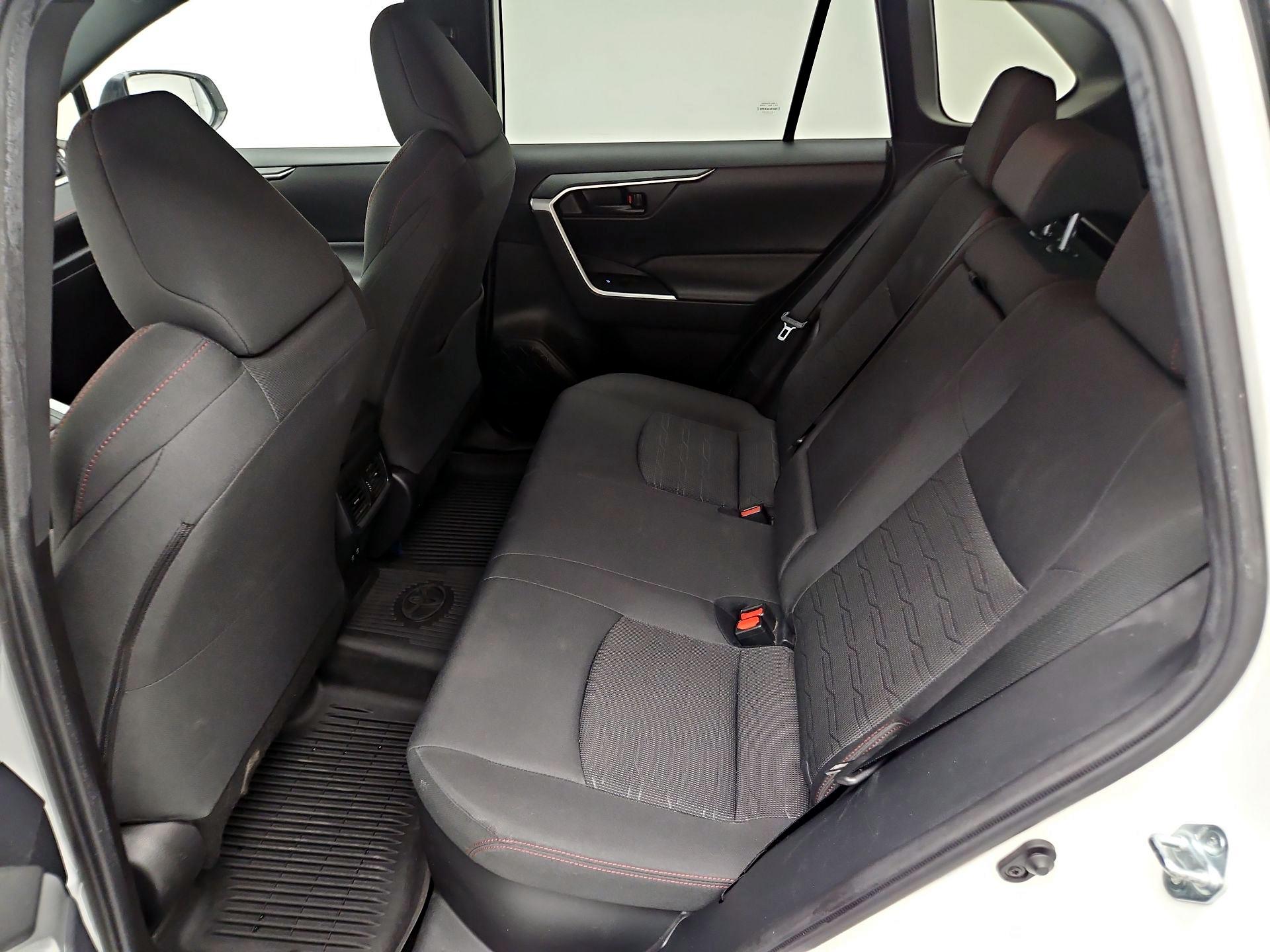 Thumbnail: 2021 Toyota RAV4 - 20