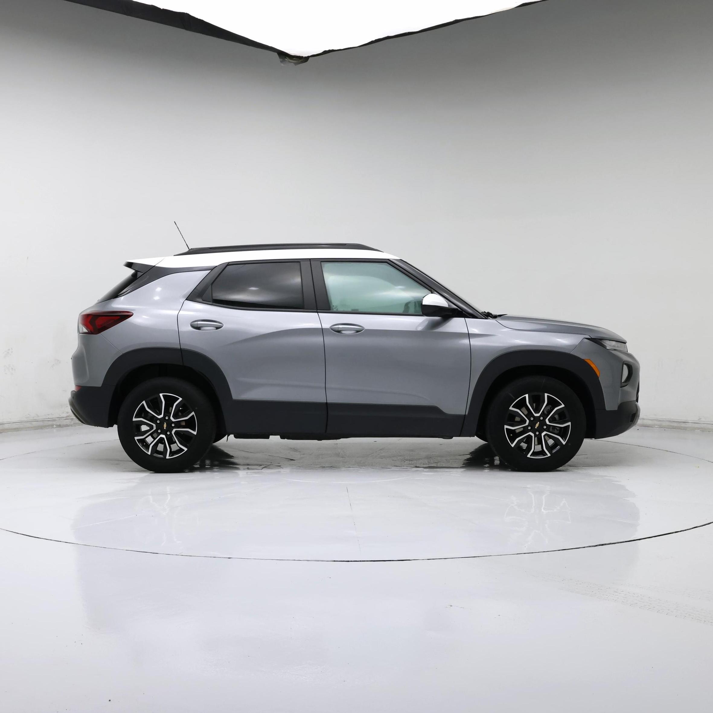 Thumbnail: 2023 Chevrolet TrailBlazer - 7