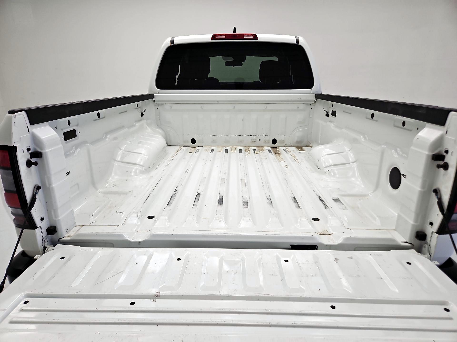 Thumbnail: 2024 Nissan Frontier - 20