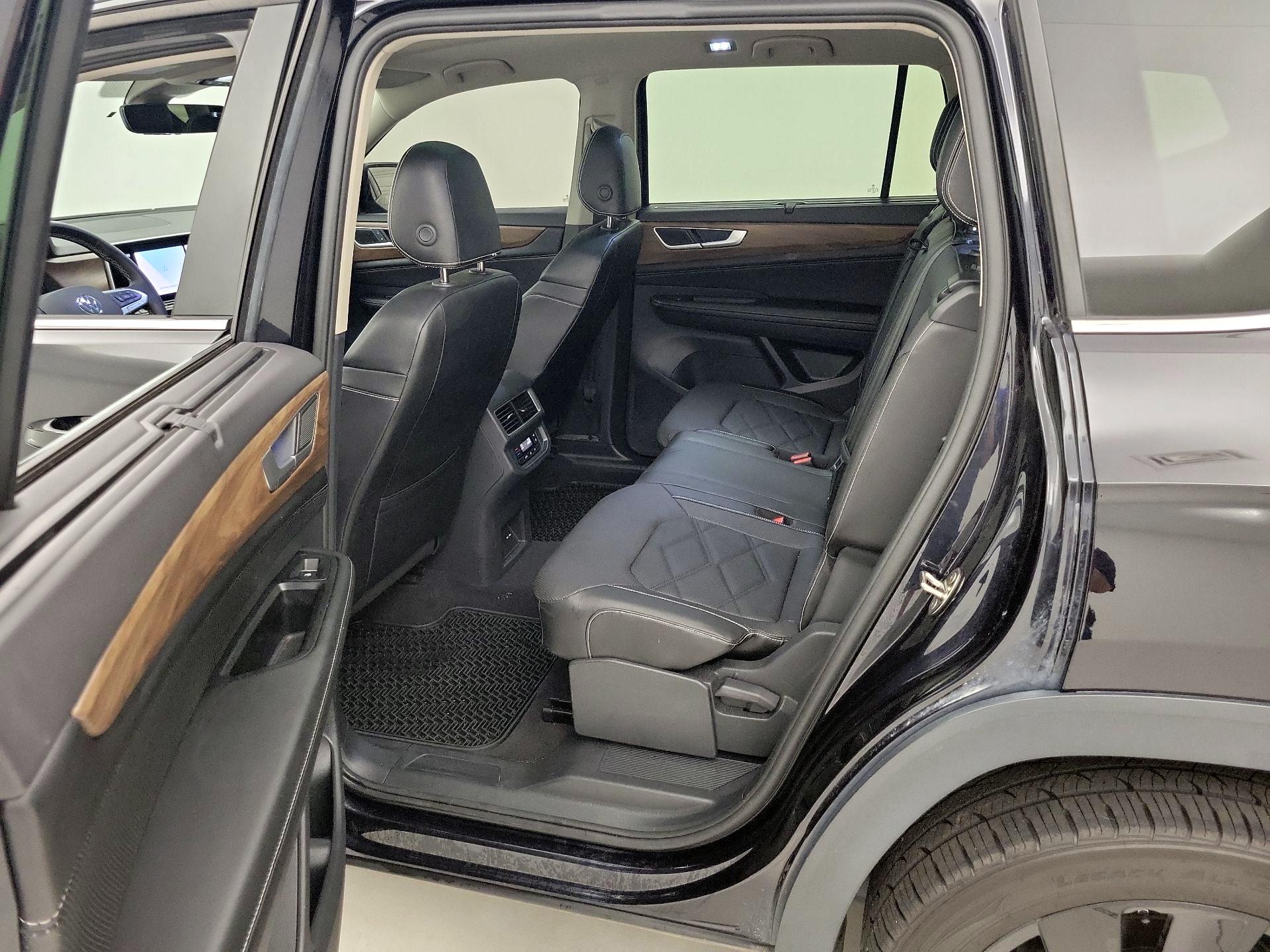 Thumbnail: 2024 Volkswagen Atlas - 20