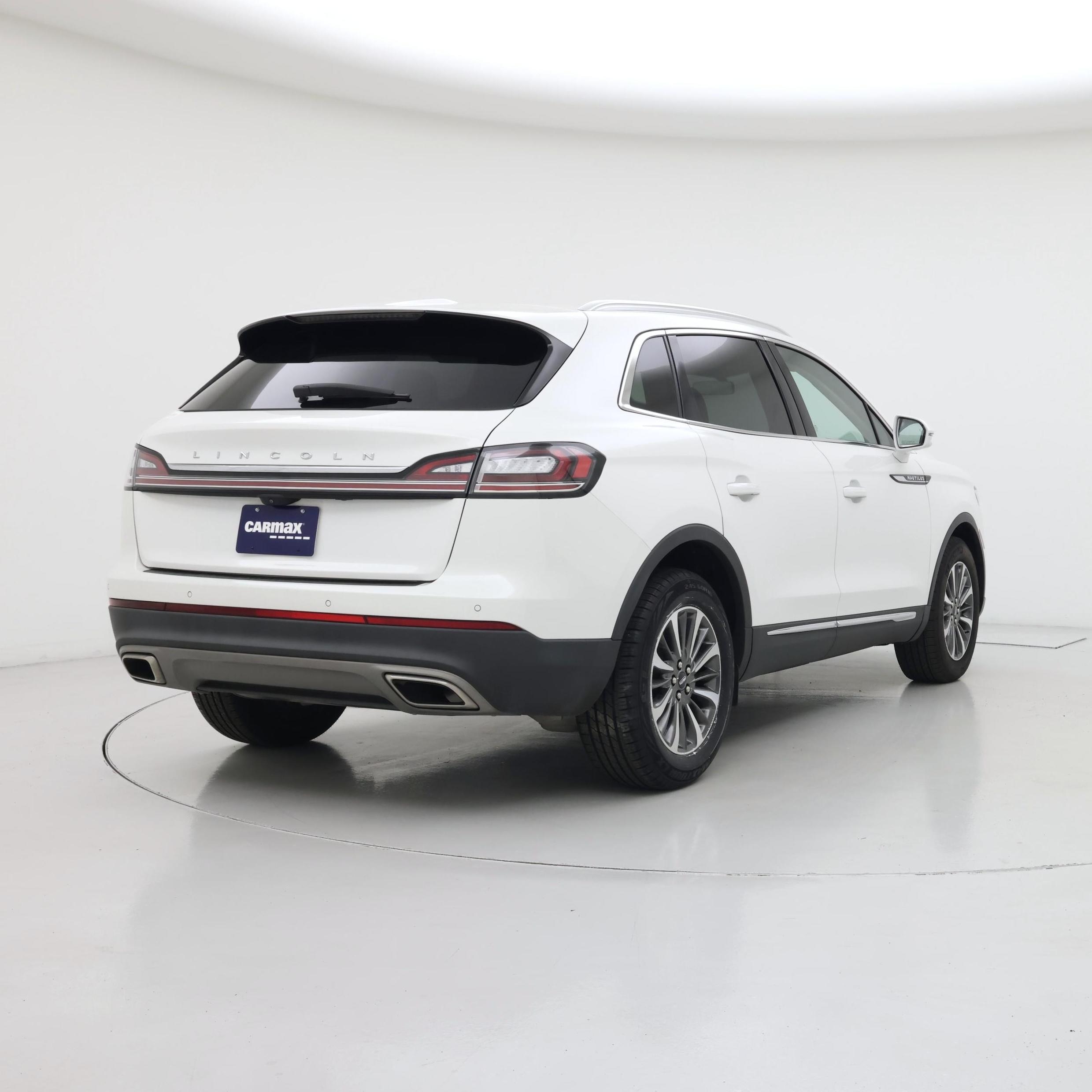Thumbnail: 2023 Lincoln Nautilus - 8