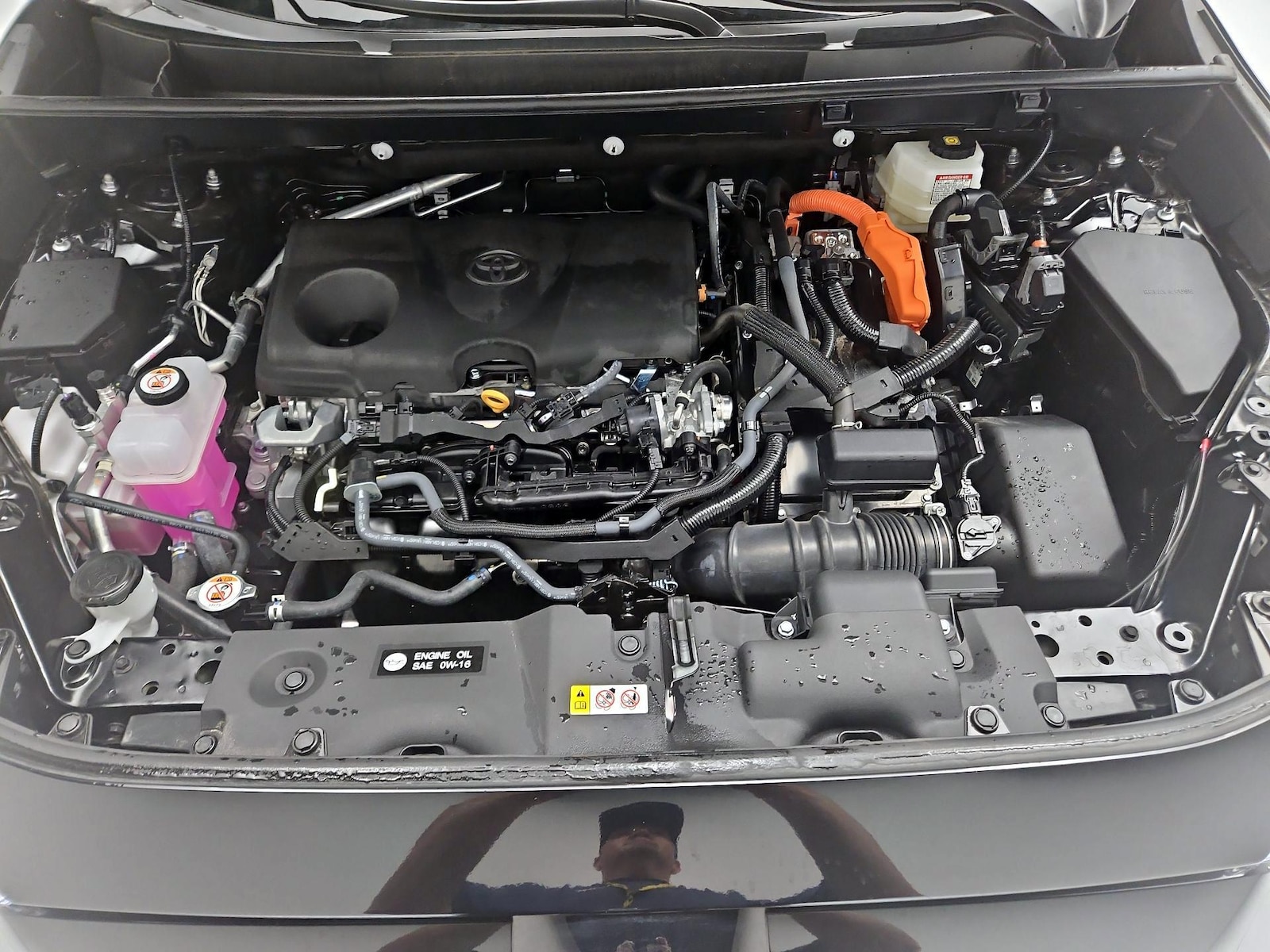 2025 Toyota RAV4 XLE - Photo 25