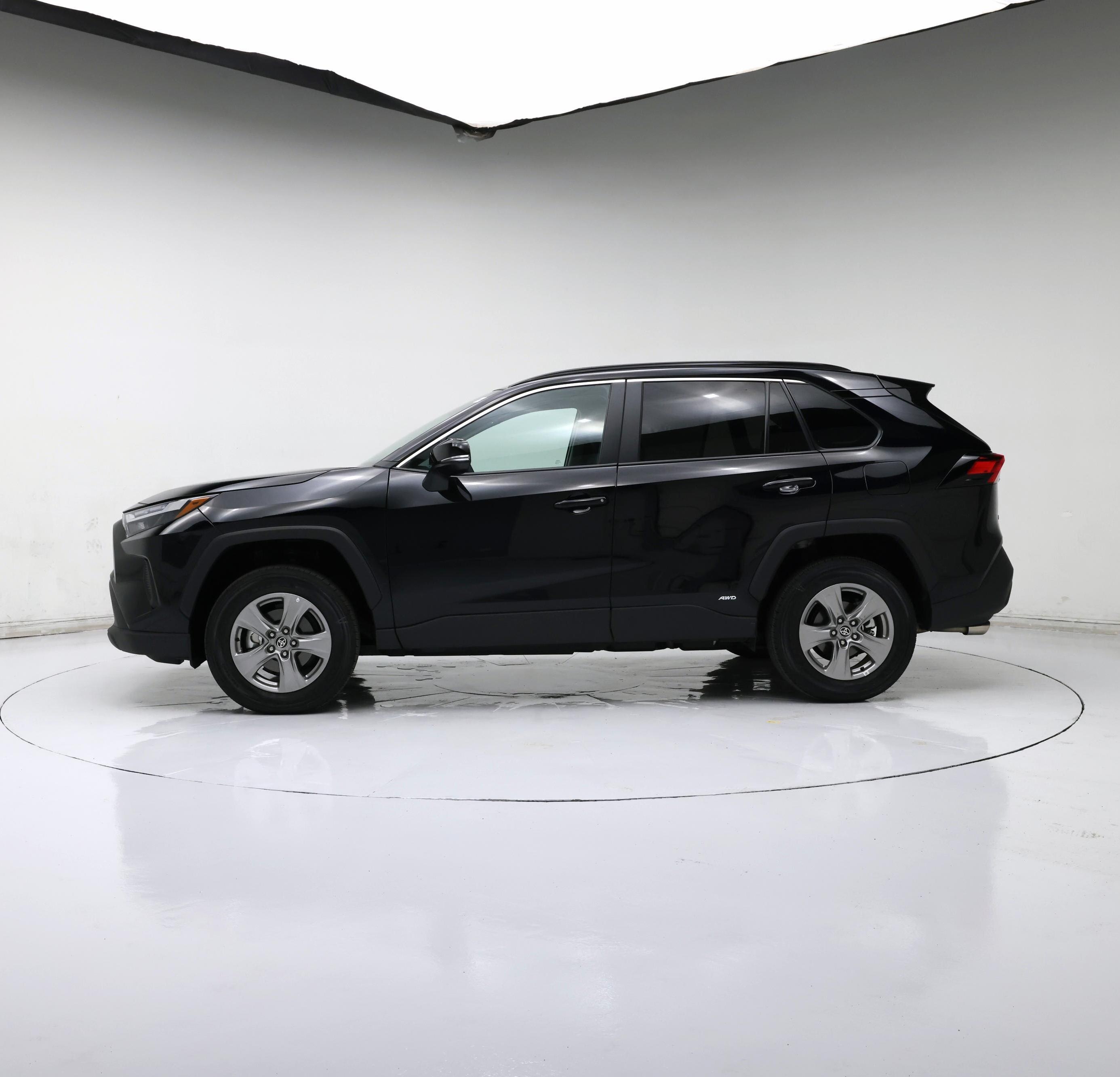 Thumbnail: 2025 Toyota RAV4 - 3