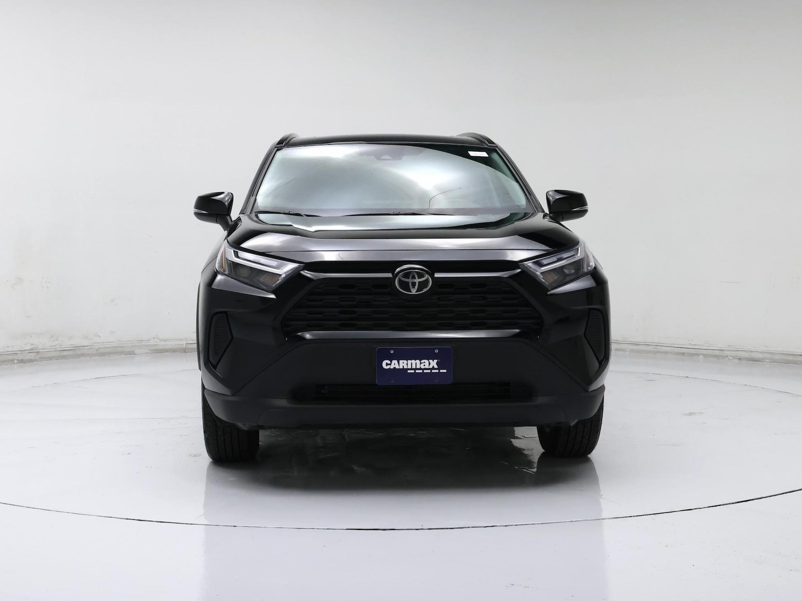 2025 Toyota RAV4 XLE - Photo 6