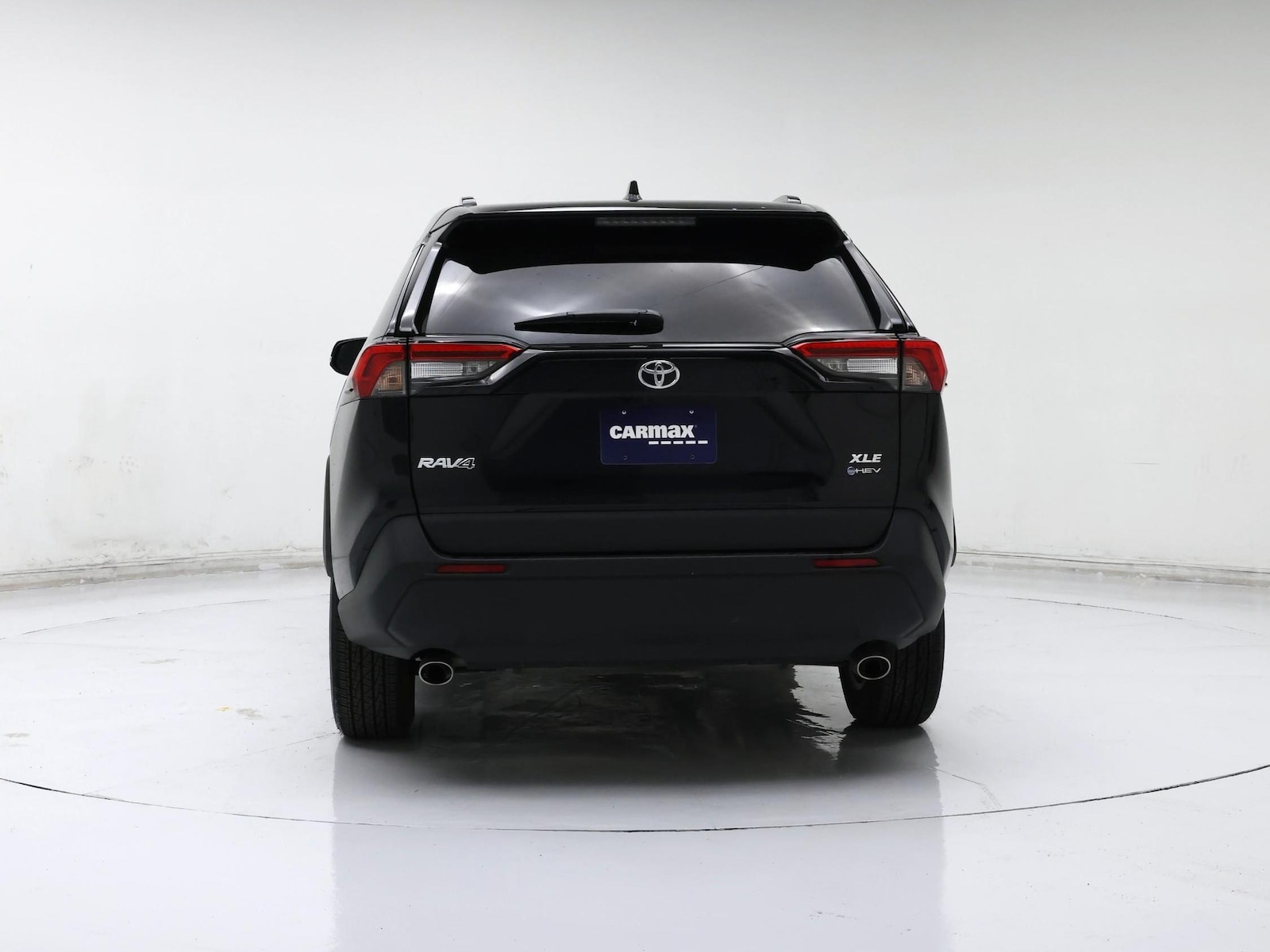 2025 Toyota RAV4 XLE - Photo 7