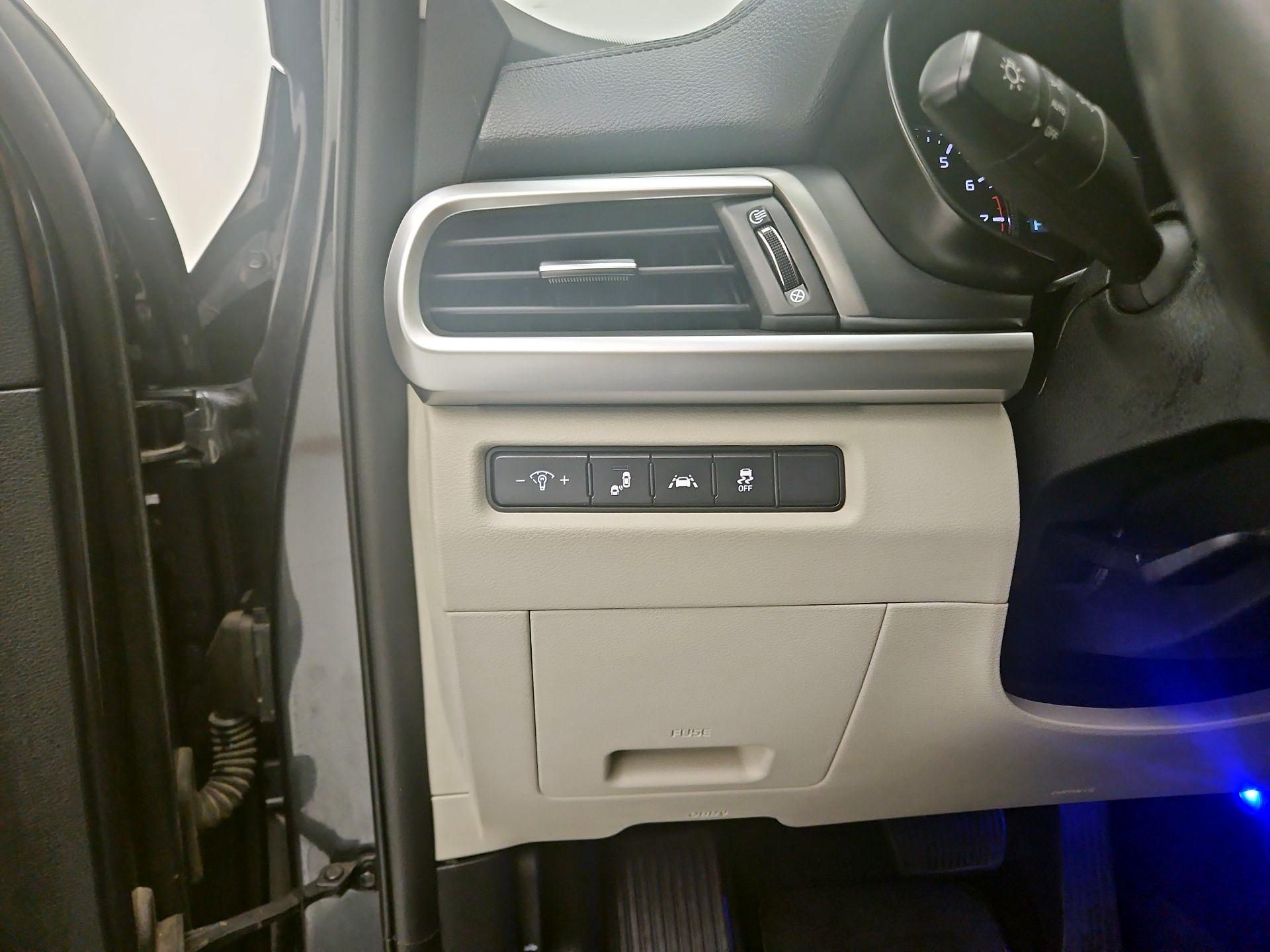 Thumbnail: 2020 Kia Telluride - 13