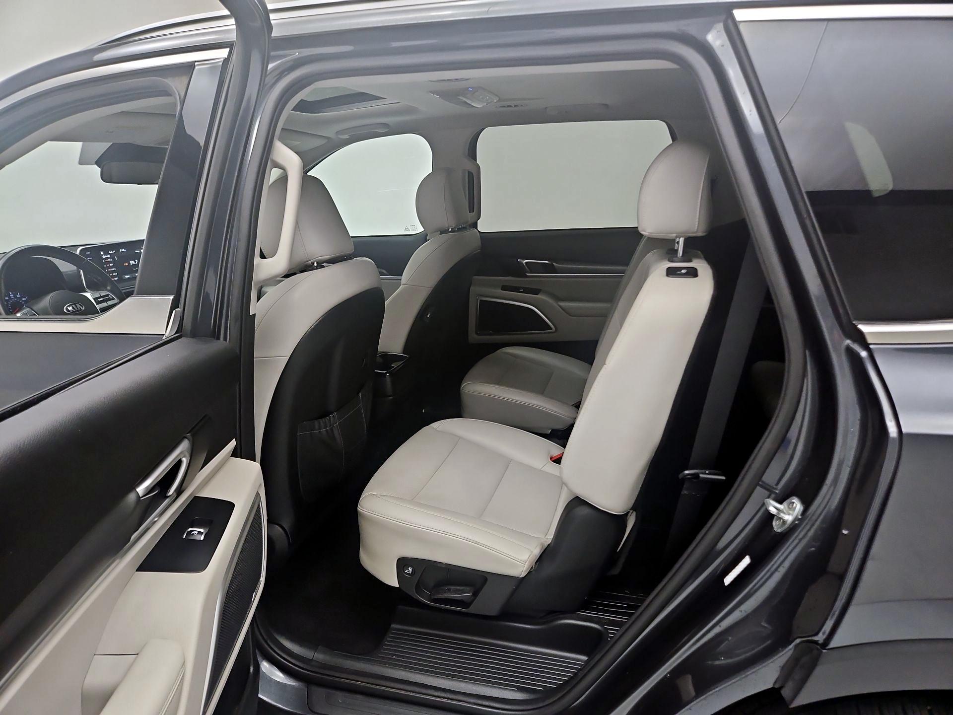 Thumbnail: 2020 Kia Telluride - 20