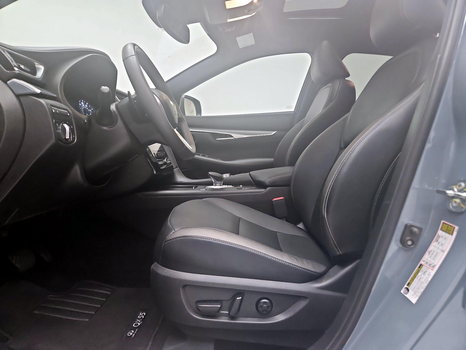 Thumbnail: 2023 INFINITI QX55 - 11