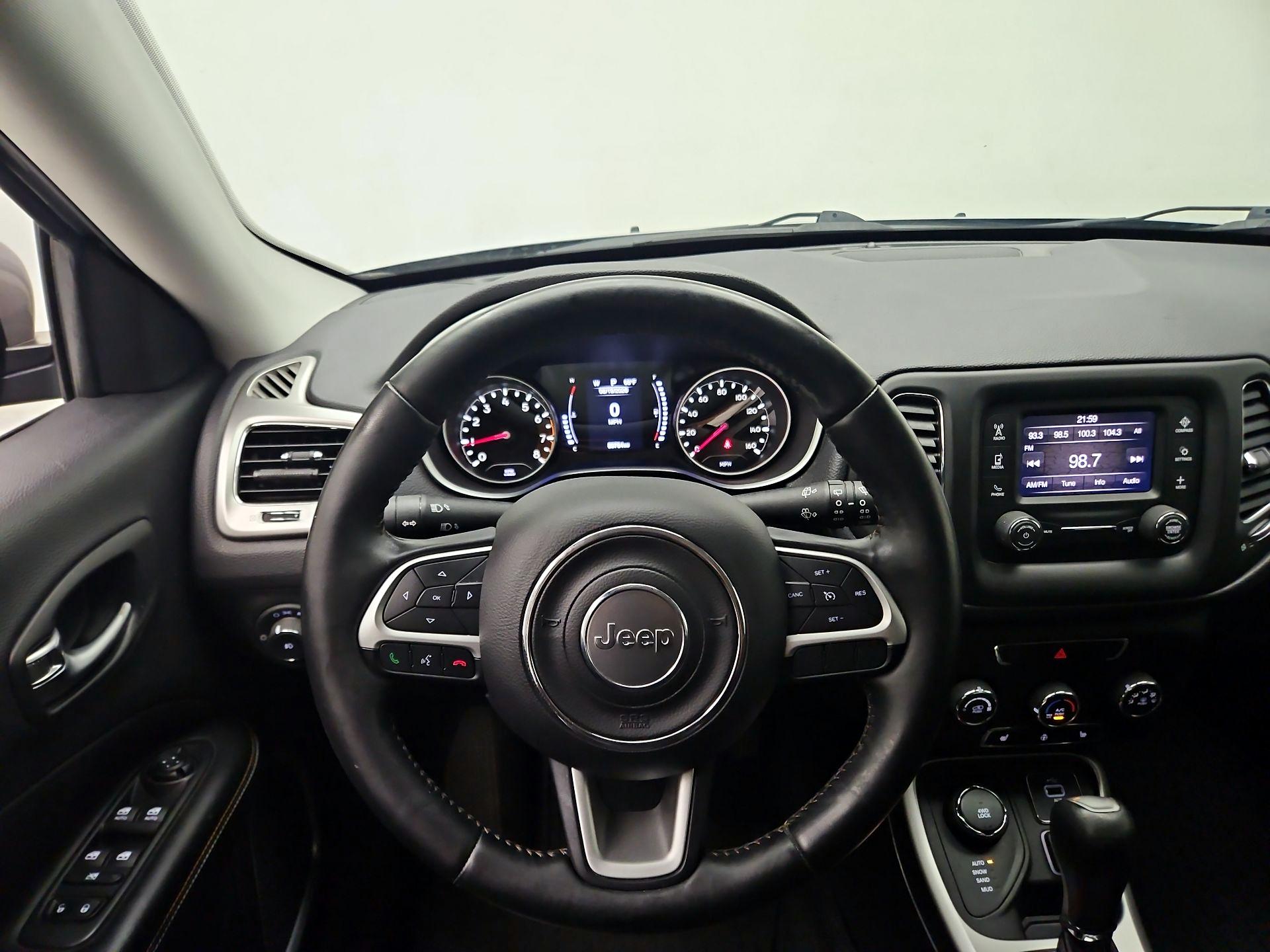Thumbnail: 2017 Jeep Compass - 10