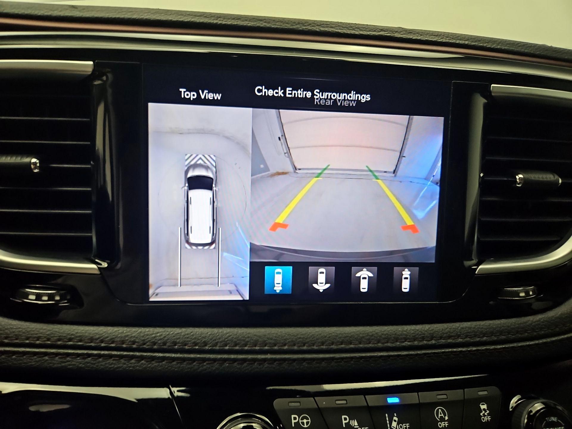 Thumbnail: 2019 Chrysler Pacifica - 15