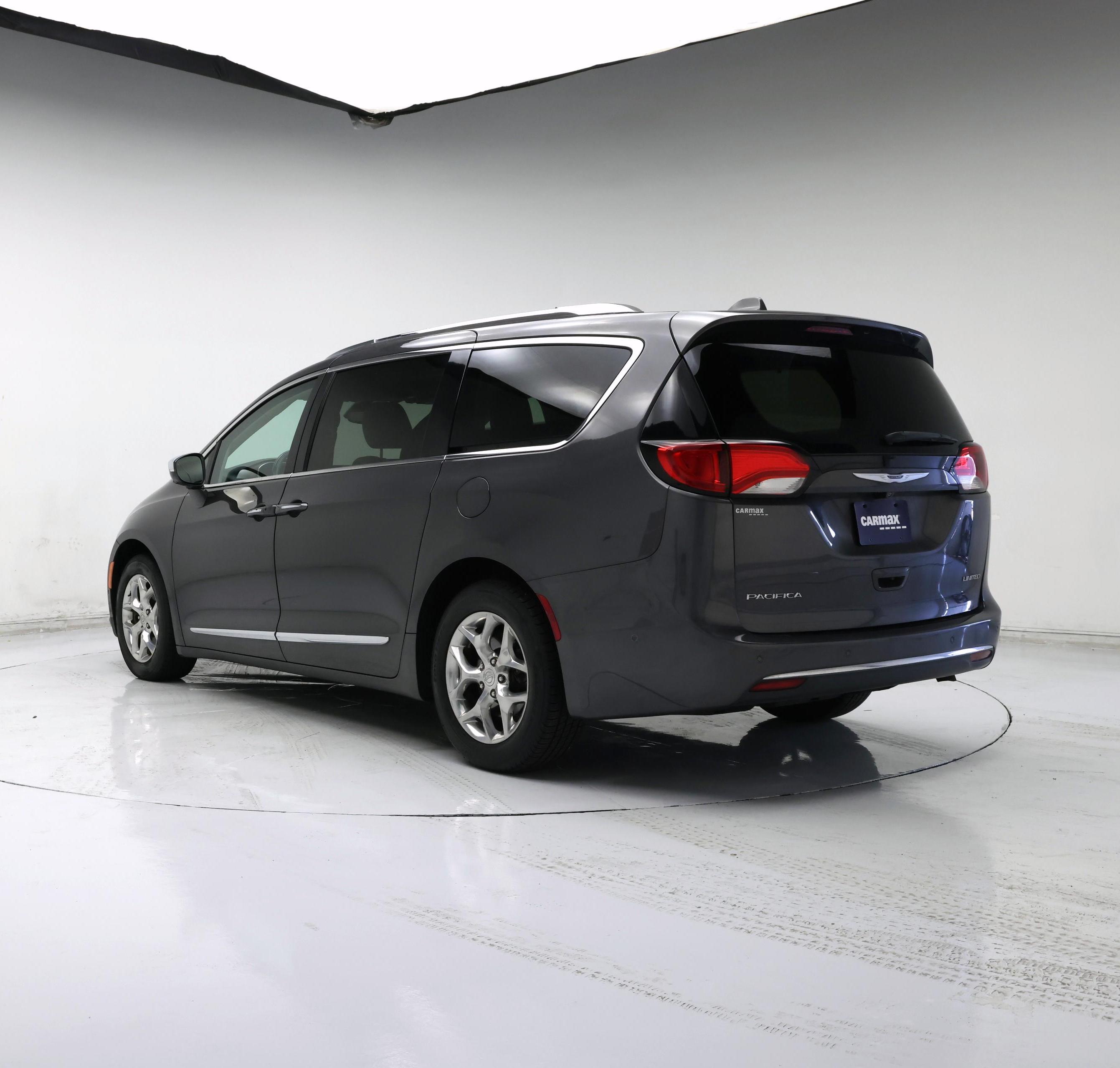 Thumbnail: 2019 Chrysler Pacifica - 2