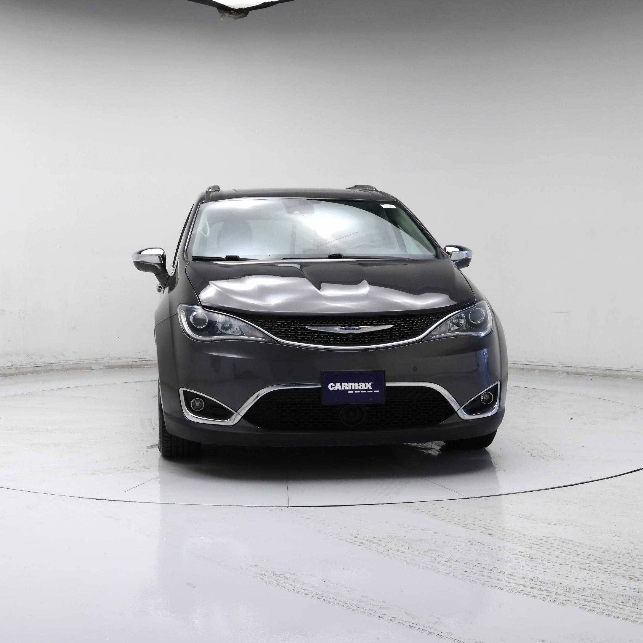 Thumbnail: 2019 Chrysler Pacifica - 5