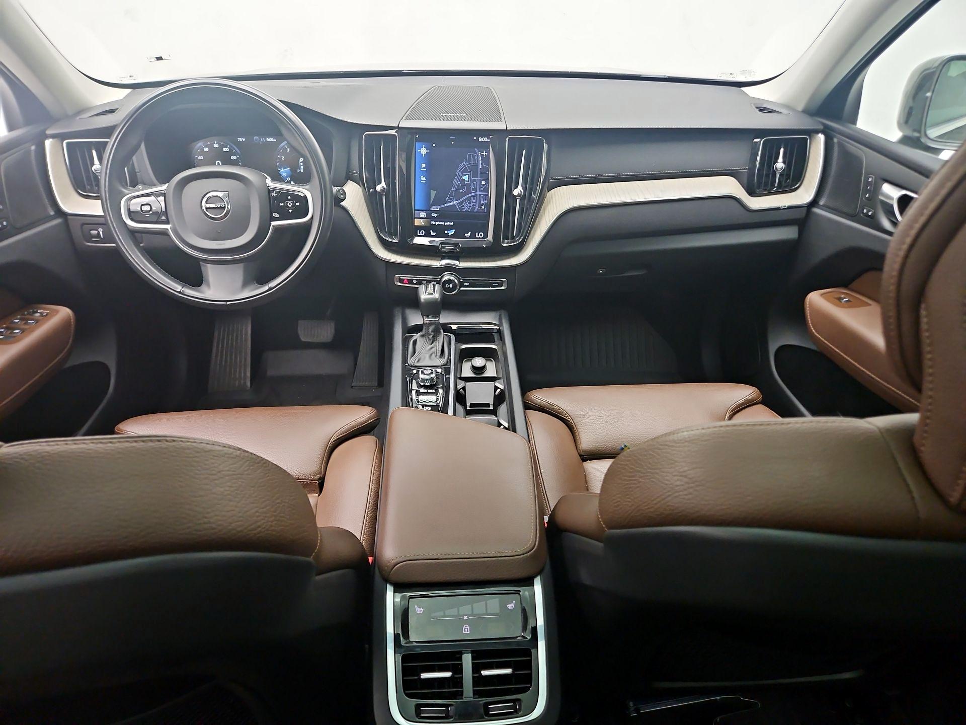 Thumbnail: 2020 Volvo XC60 - 9