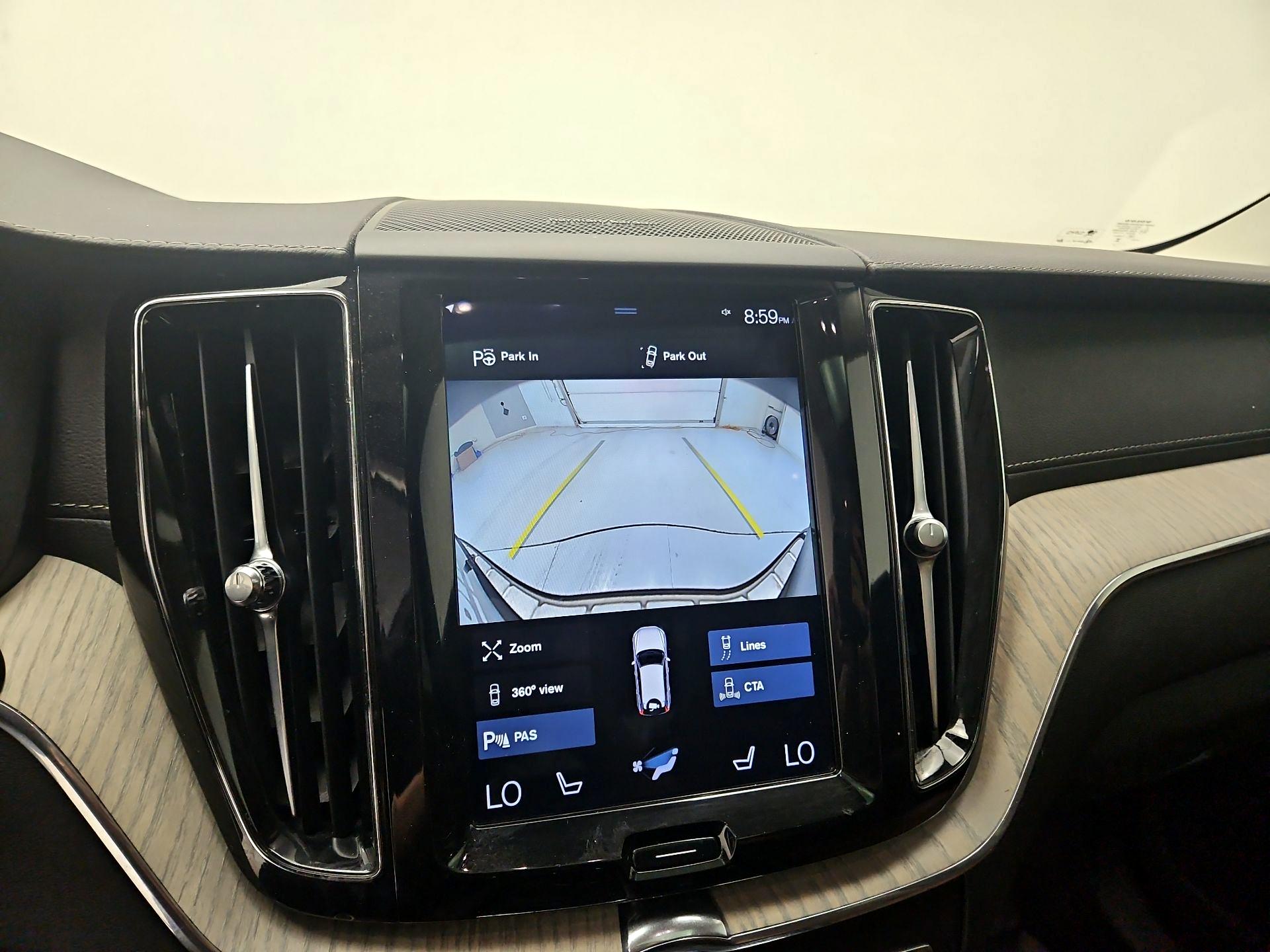 Thumbnail: 2020 Volvo XC60 - 15