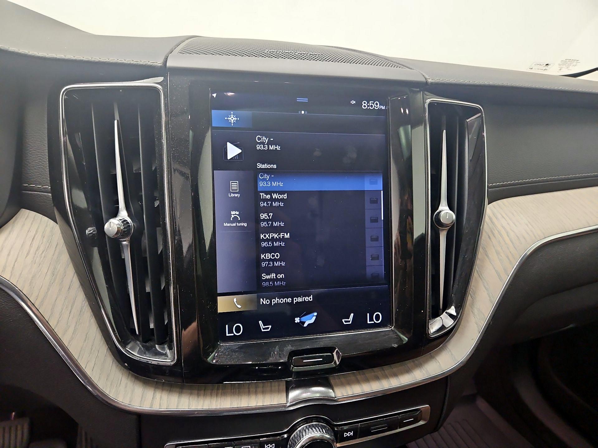 Thumbnail: 2020 Volvo XC60 - 16