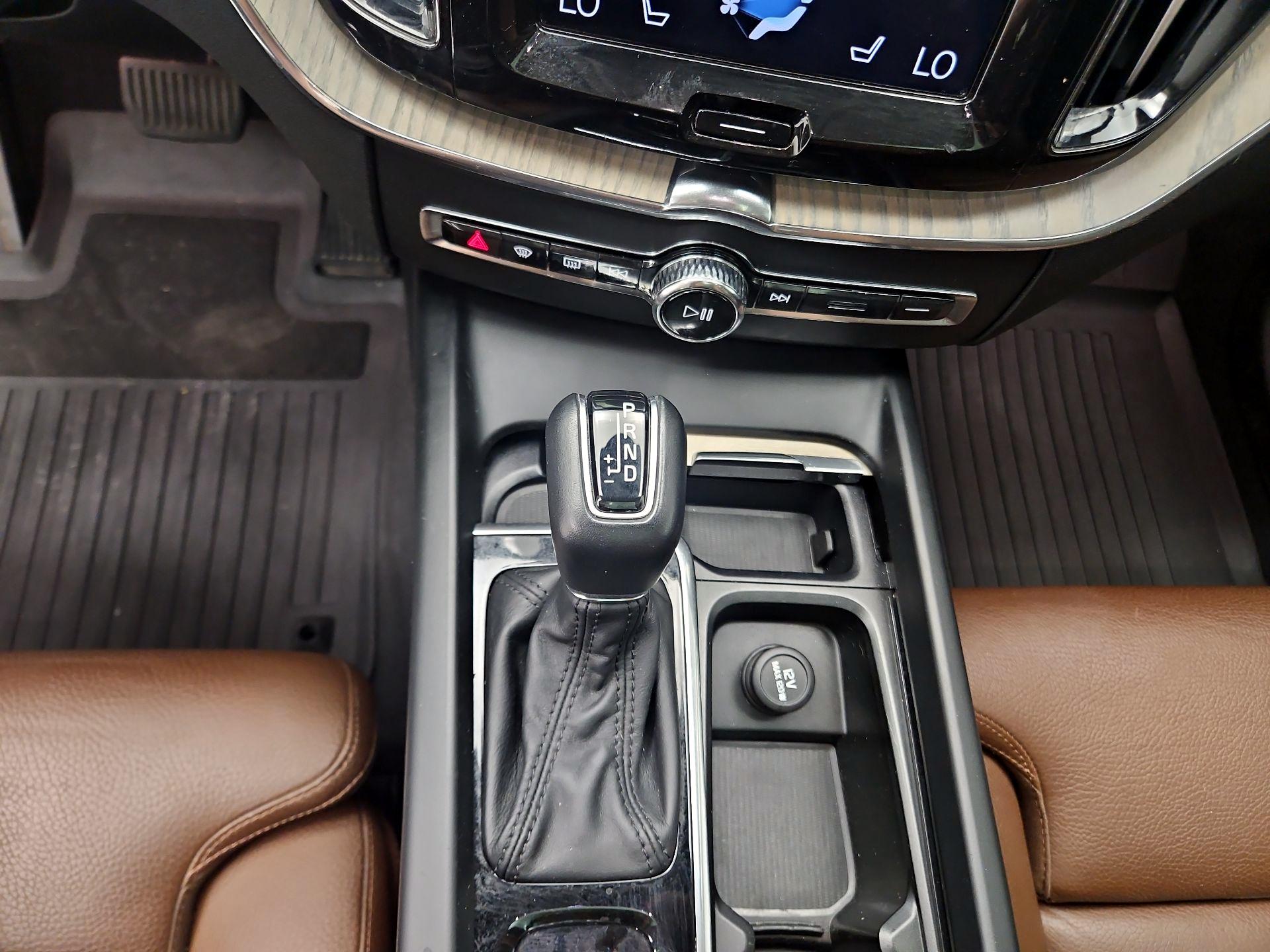 Thumbnail: 2020 Volvo XC60 - 18