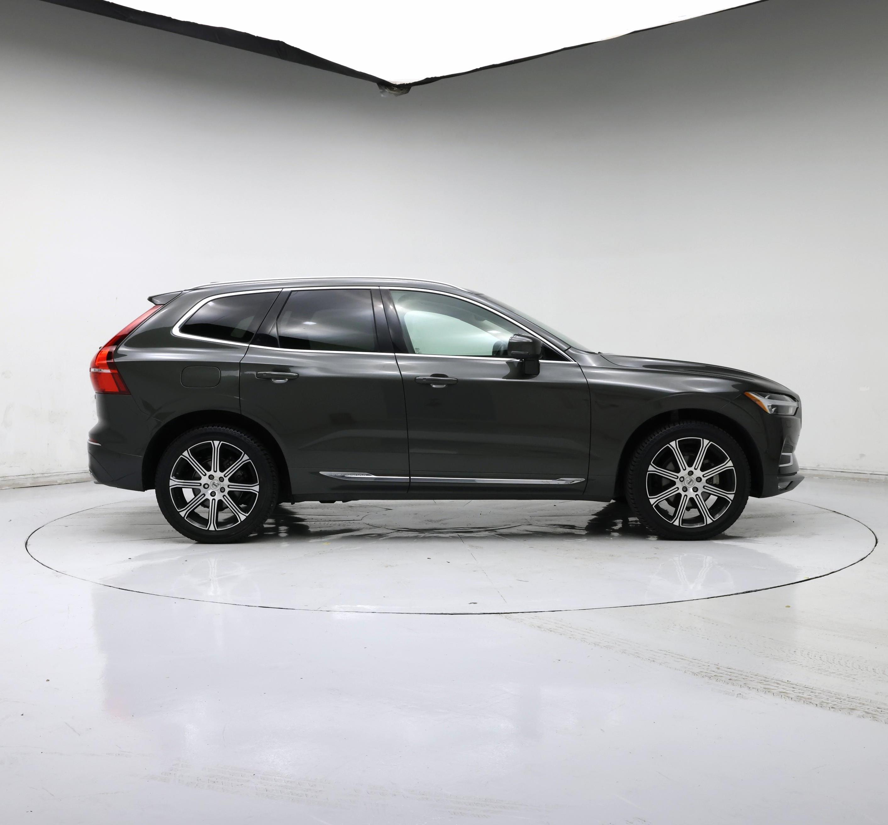 Thumbnail: 2020 Volvo XC60 - 7