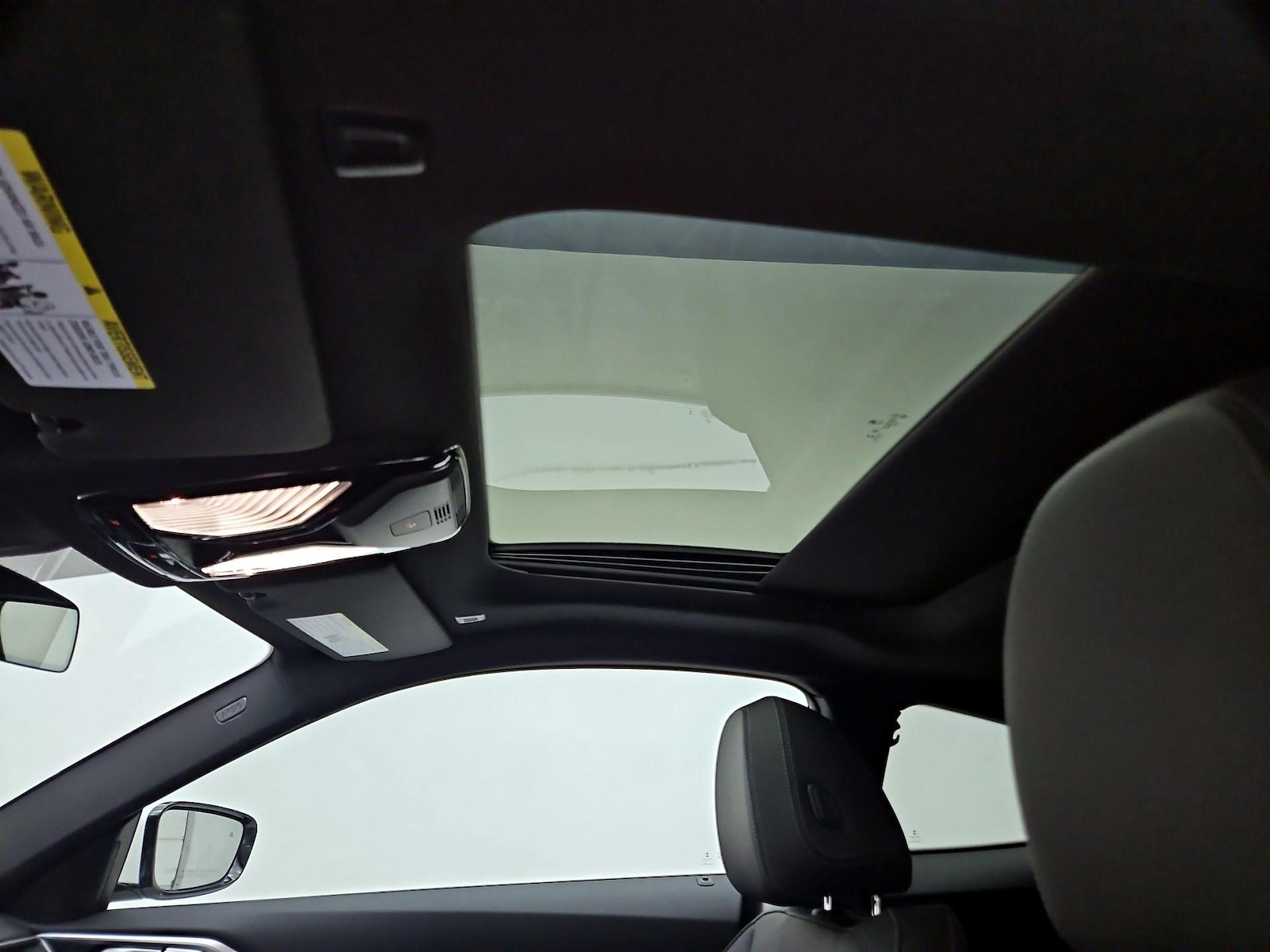 Sunroof(s) & Overhead Airbags
