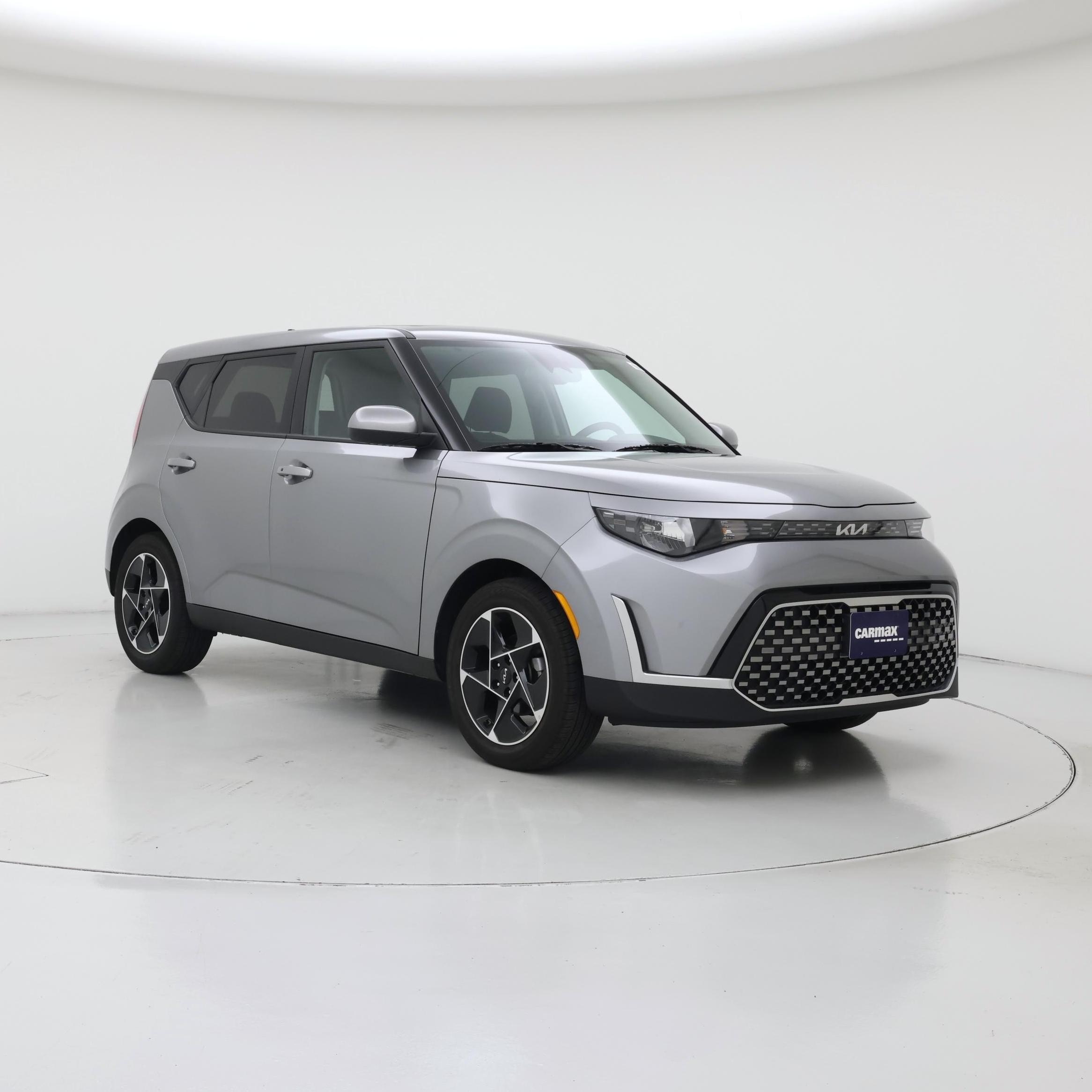 Silver 2025 Kia Soul SUV / Crossover Front-Wheel Drive Automatic