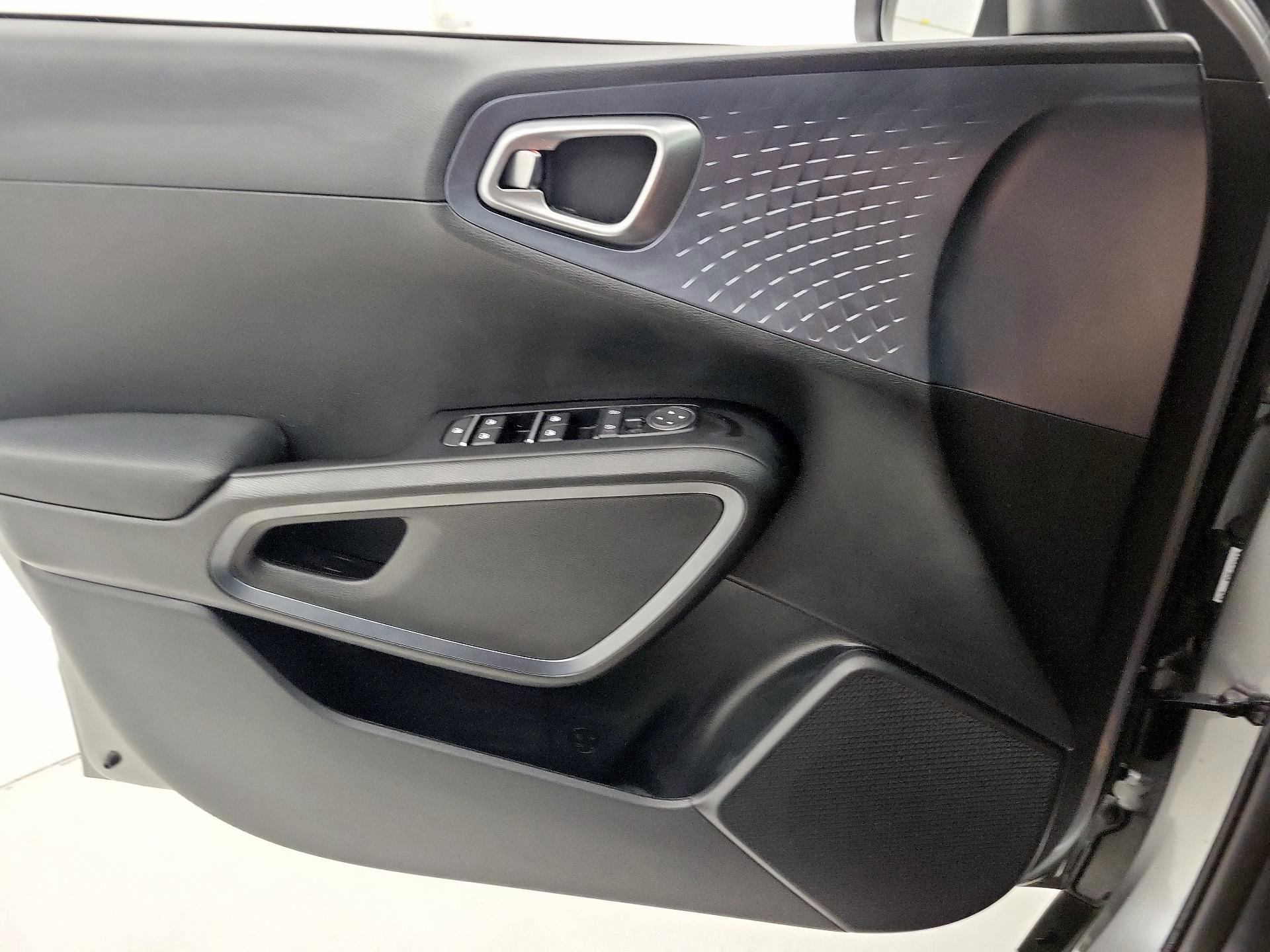 Thumbnail: 2025 Kia Soul - 12