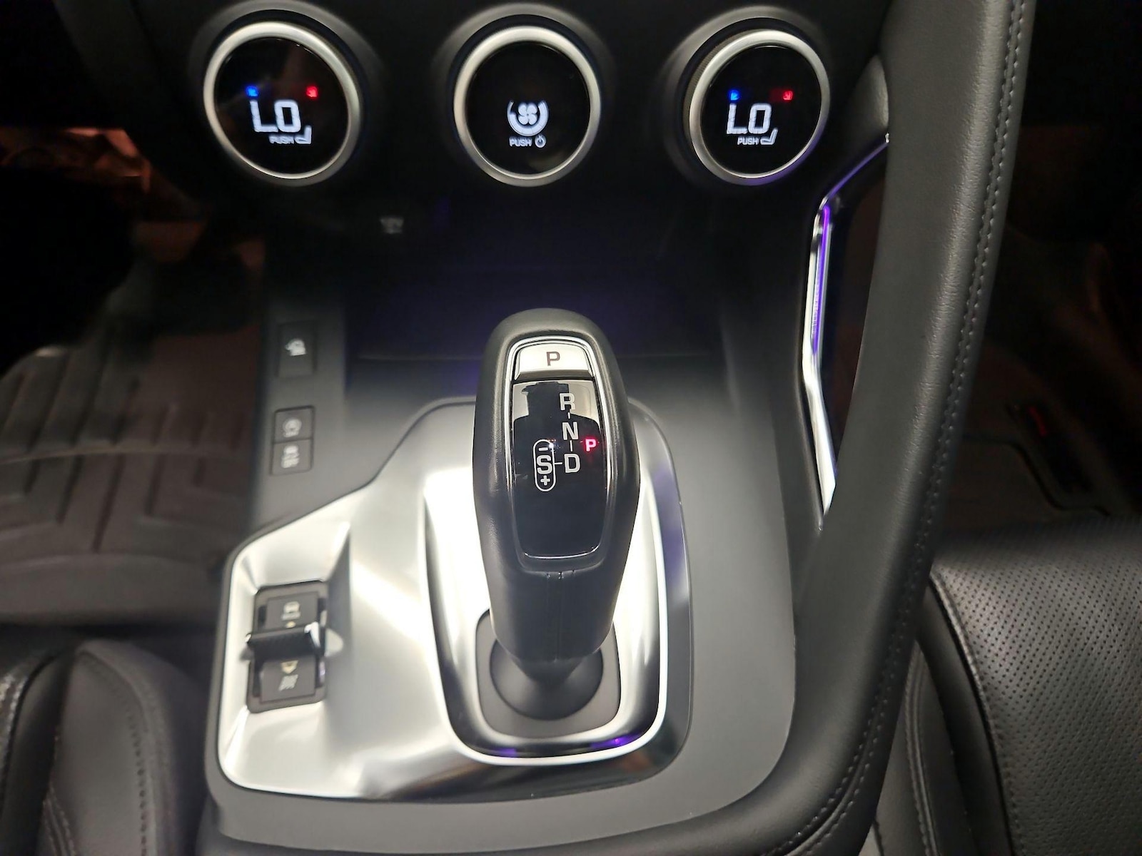 2020 Jaguar E-PACE SE - Photo 19