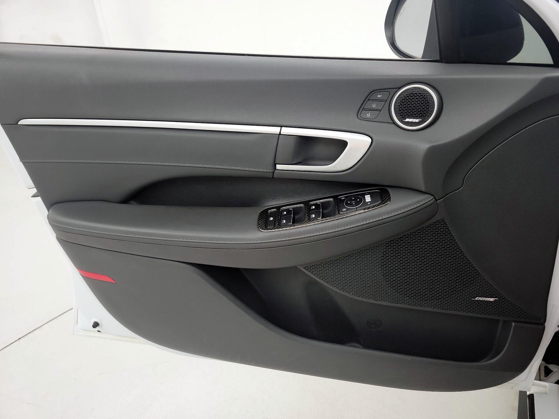 Thumbnail: 2020 Hyundai Sonata - 12
