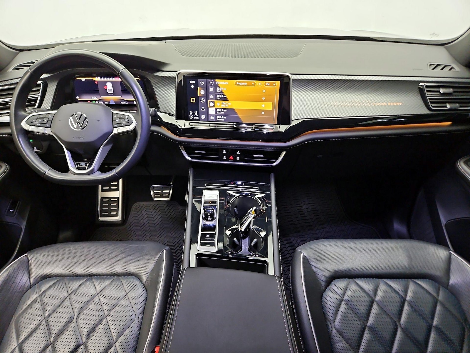 2024 Volkswagen Atlas Cross Sport SEL Premium R-LINE - Photo 10