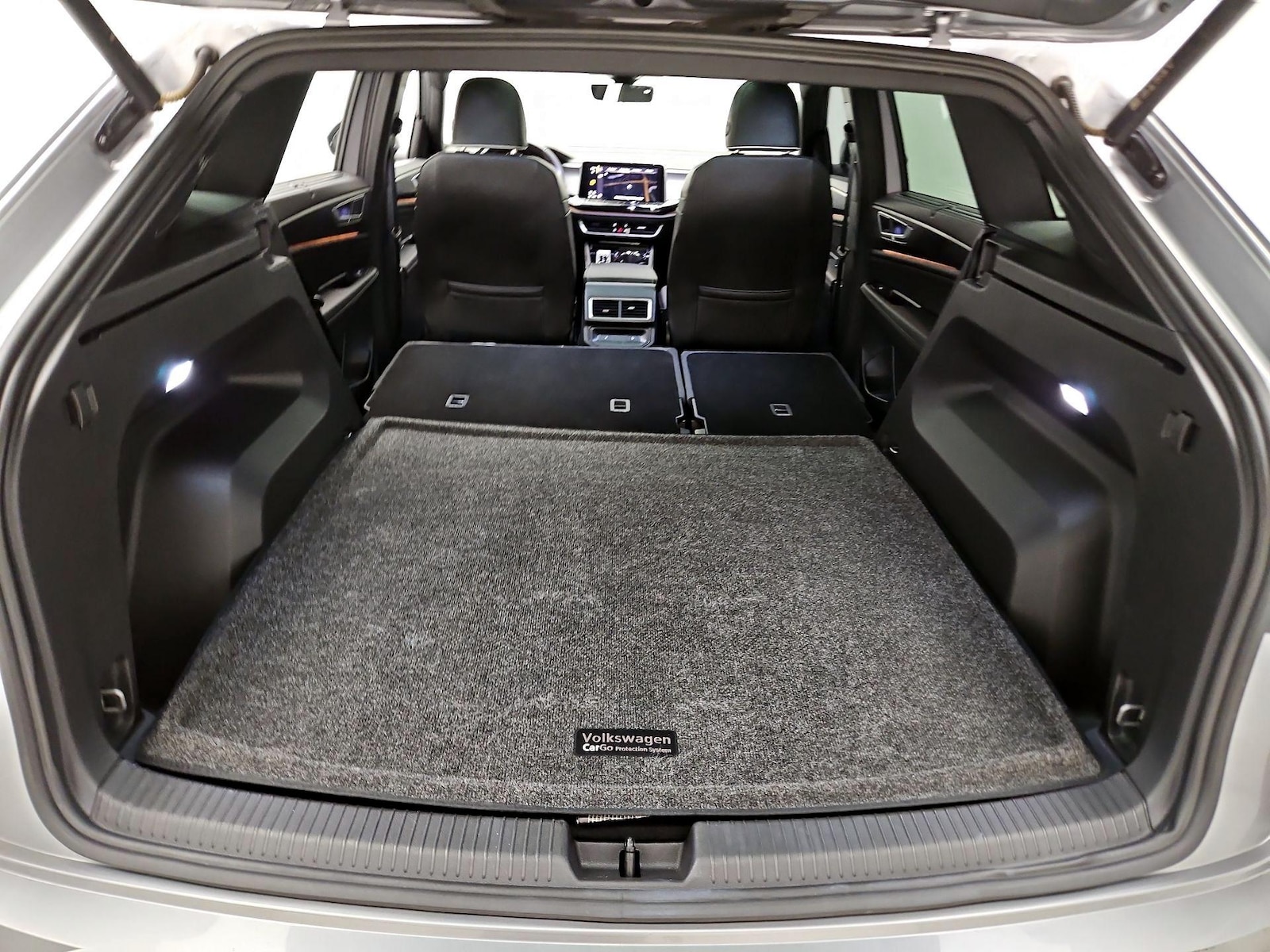 2024 Volkswagen Atlas Cross Sport SEL Premium R-LINE - Photo 24