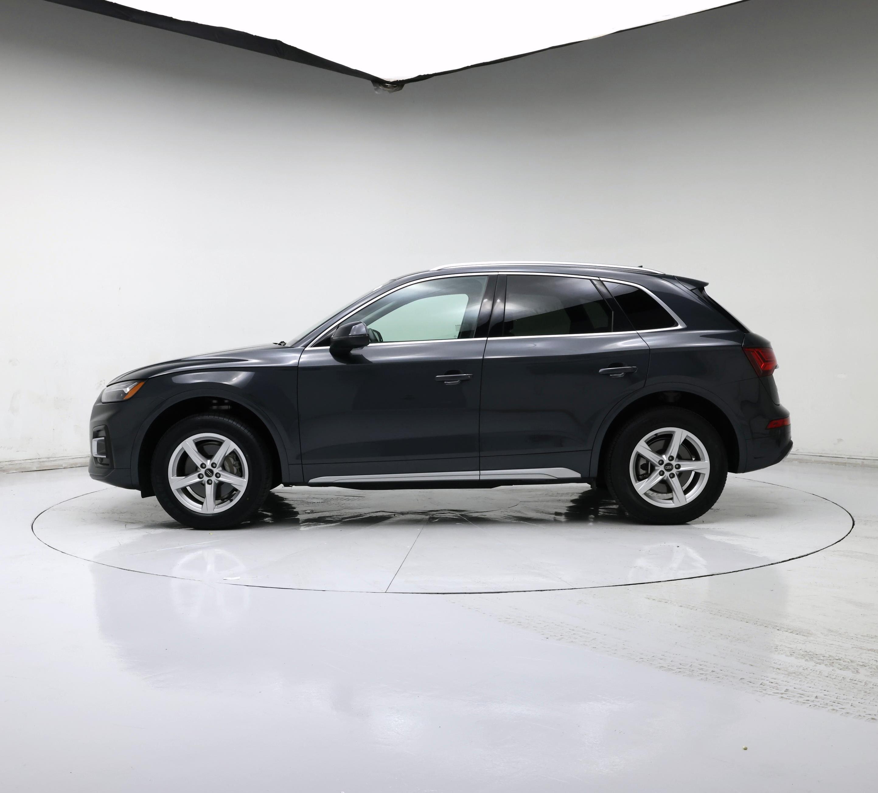 Thumbnail: 2023 Audi Q5 - 3