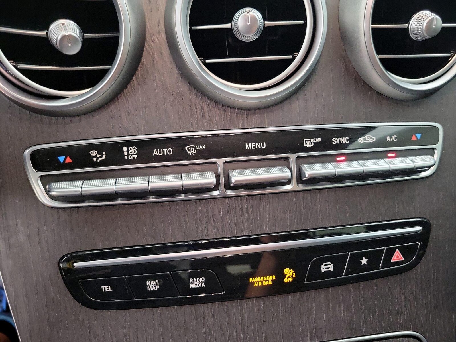2020 Mercedes-Benz GLC GLC300 - Photo 17