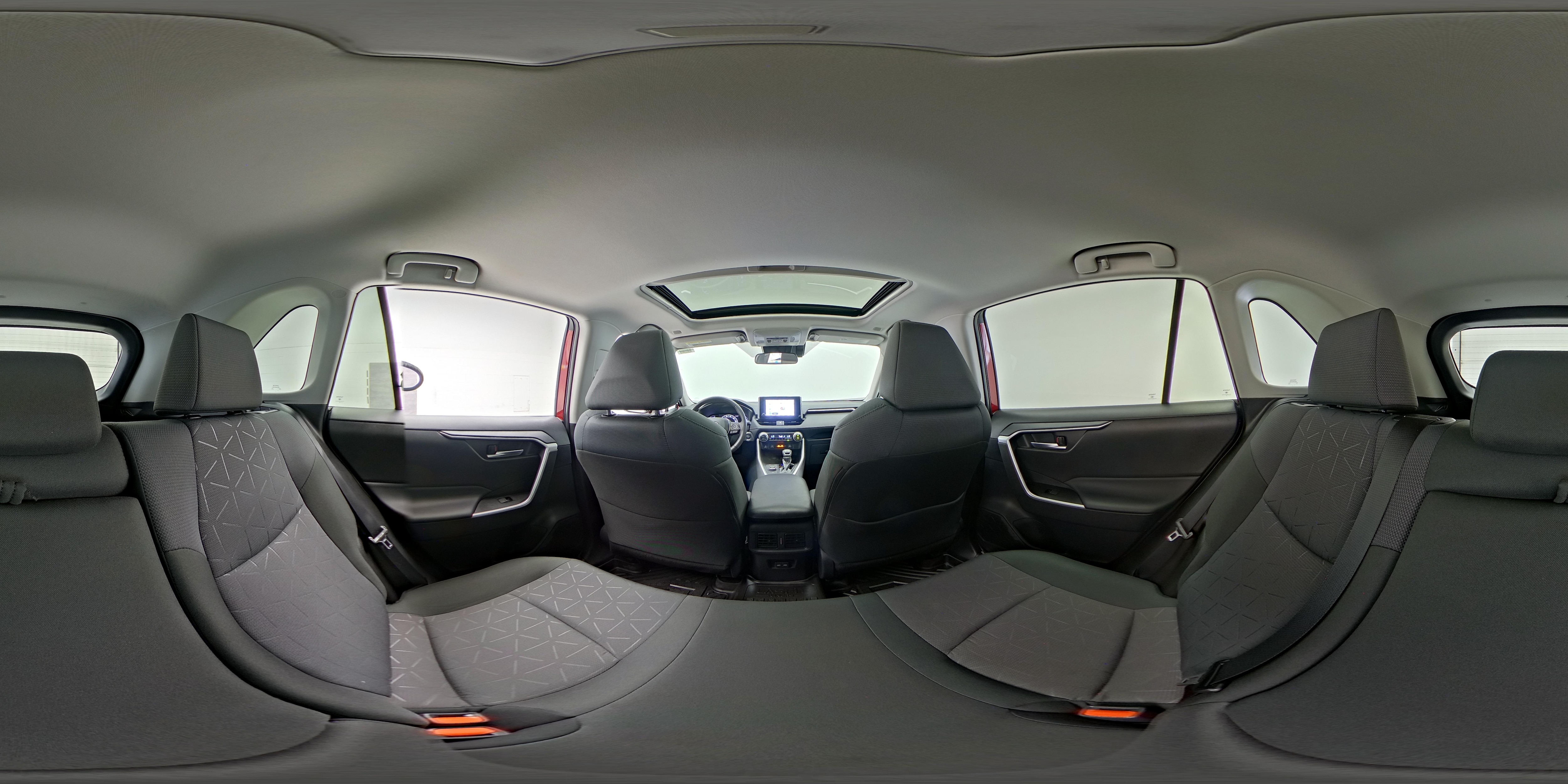 2025 Toyota RAV4 XLE - Photo 26