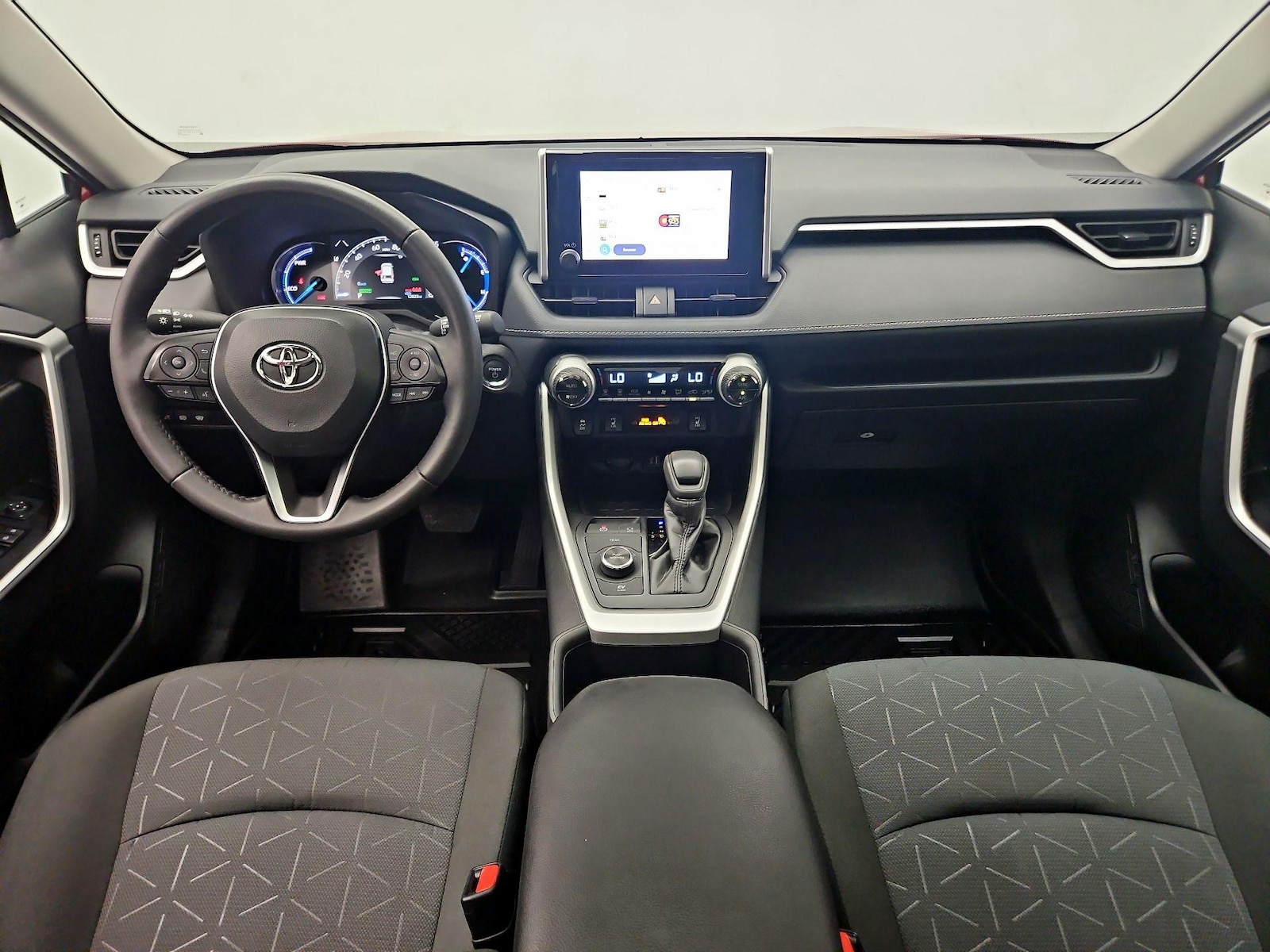 2025 Toyota RAV4 XLE - Photo 10