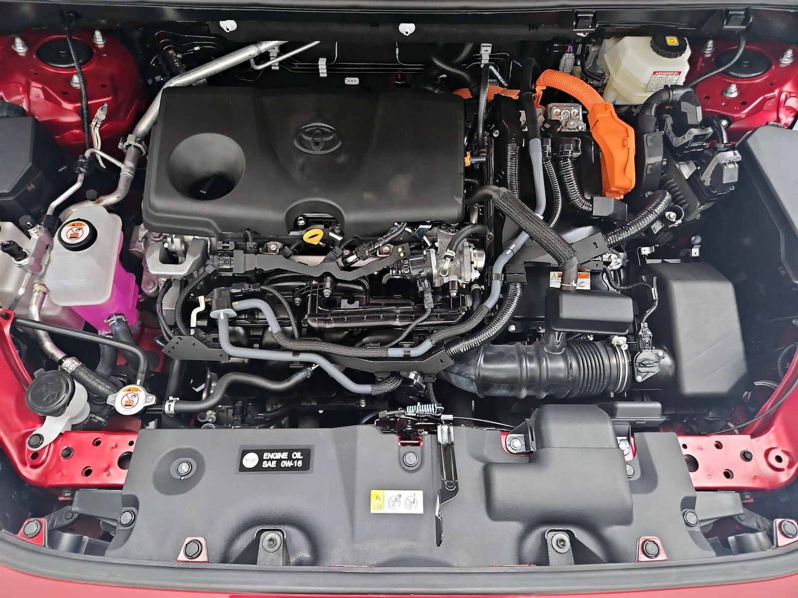 2025 Toyota RAV4 XLE - Photo 23