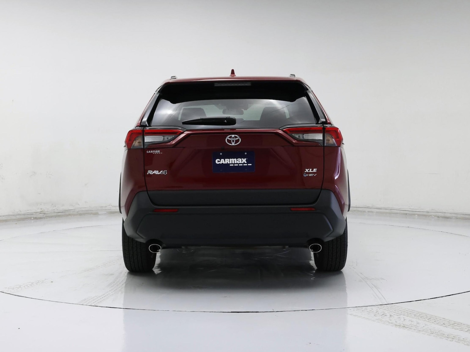 2025 Toyota RAV4 XLE - Photo 7