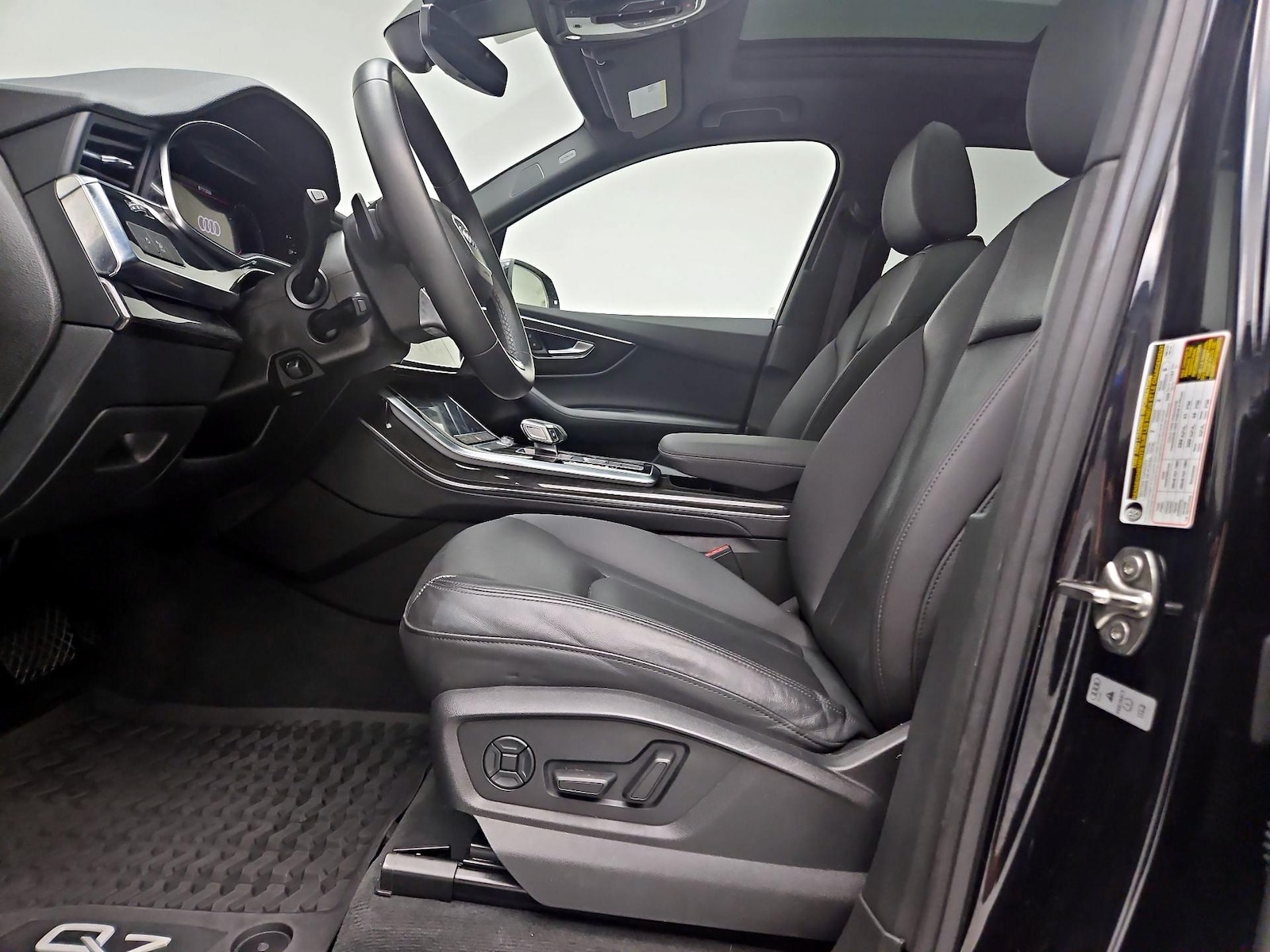2021 Audi Q7 Premium Plus - Photo 12