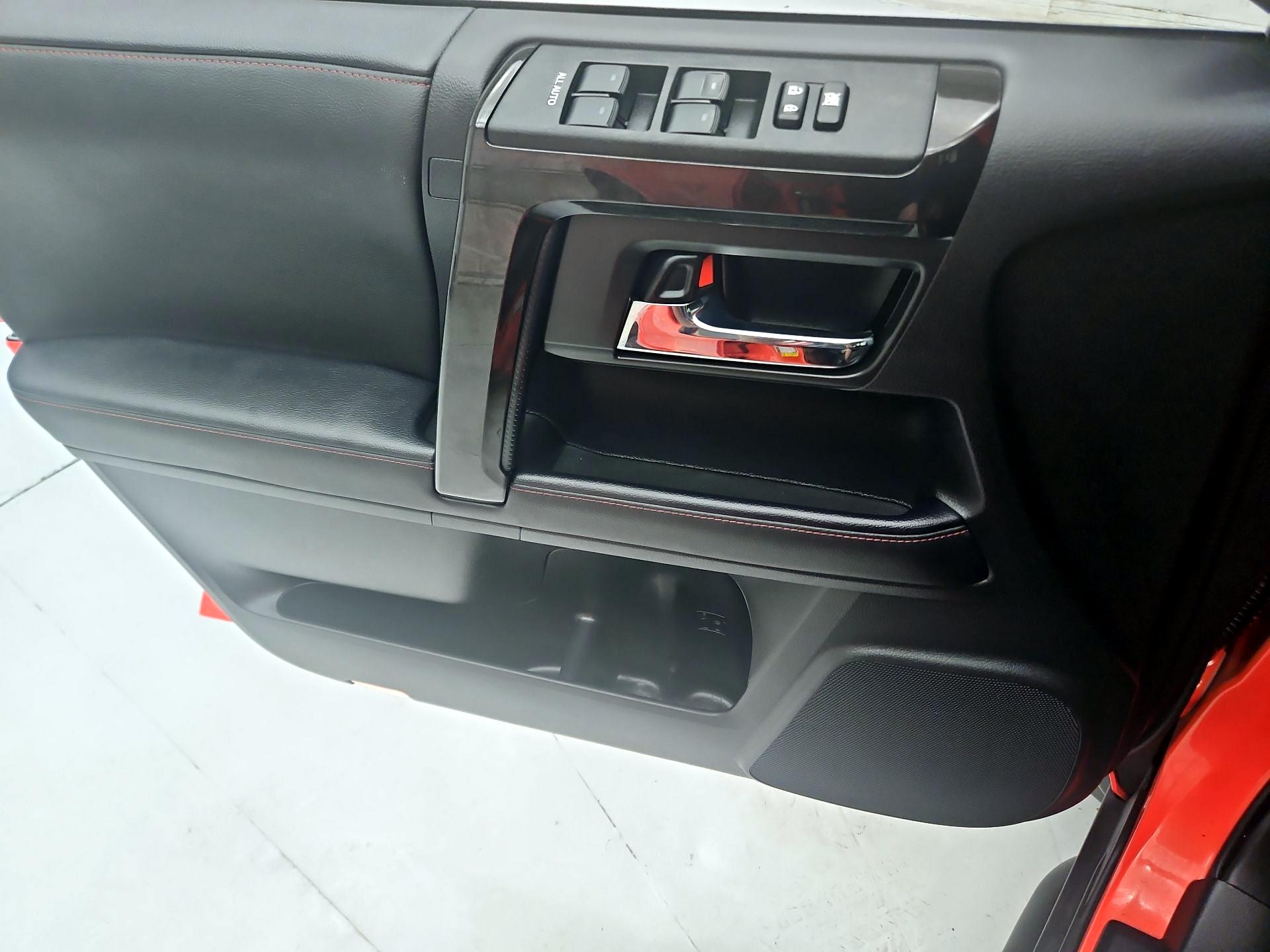 Thumbnail: 2023 Toyota 4Runner - 12