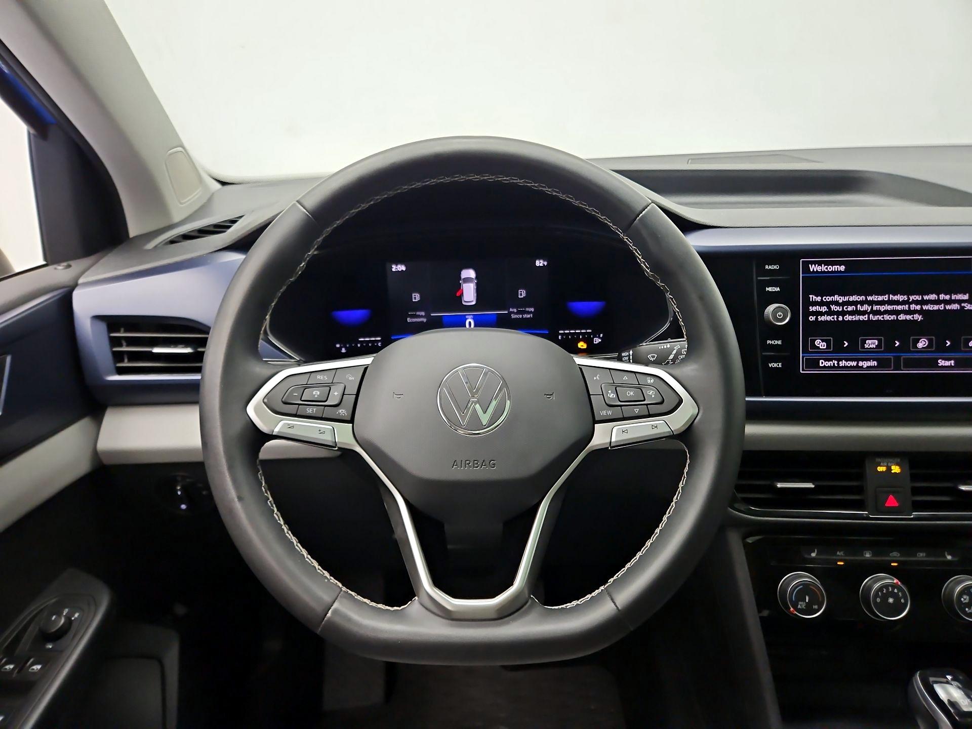 Thumbnail: 2023 Volkswagen Taos - 10