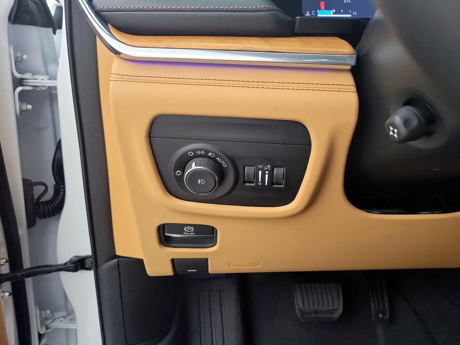Thumbnail: 2025 Jeep Grand Cherokee - 13