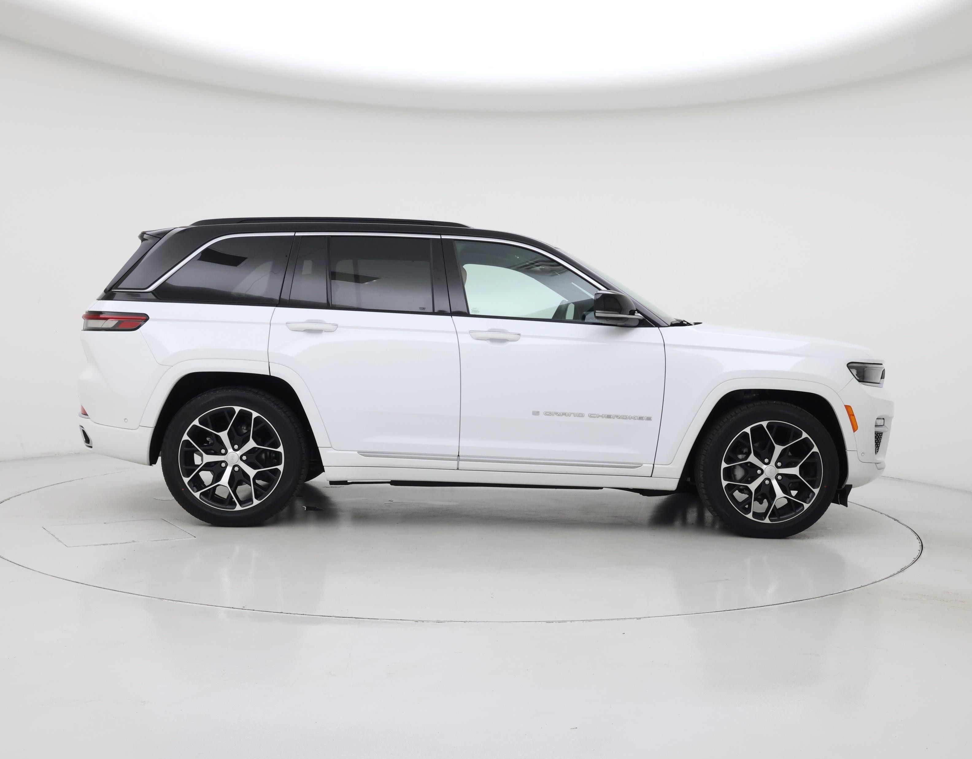 Thumbnail: 2025 Jeep Grand Cherokee - 7