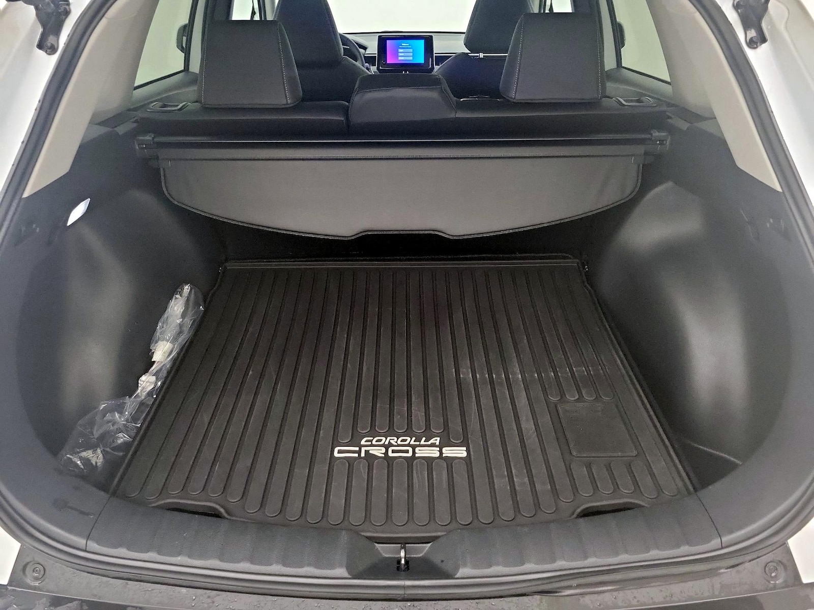 2024 Toyota Corolla Cross XLE - Photo 22