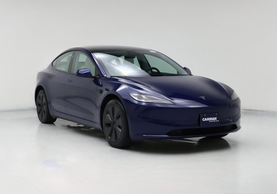 2025 Tesla Model 3 Long Range Rear-Wheel Drive in Blue — CarMax photo
