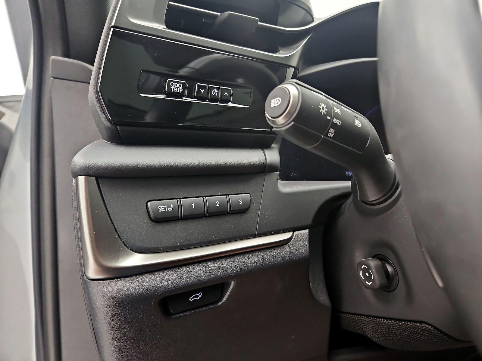 2023 Lexus RZ Luxury - Photo 14