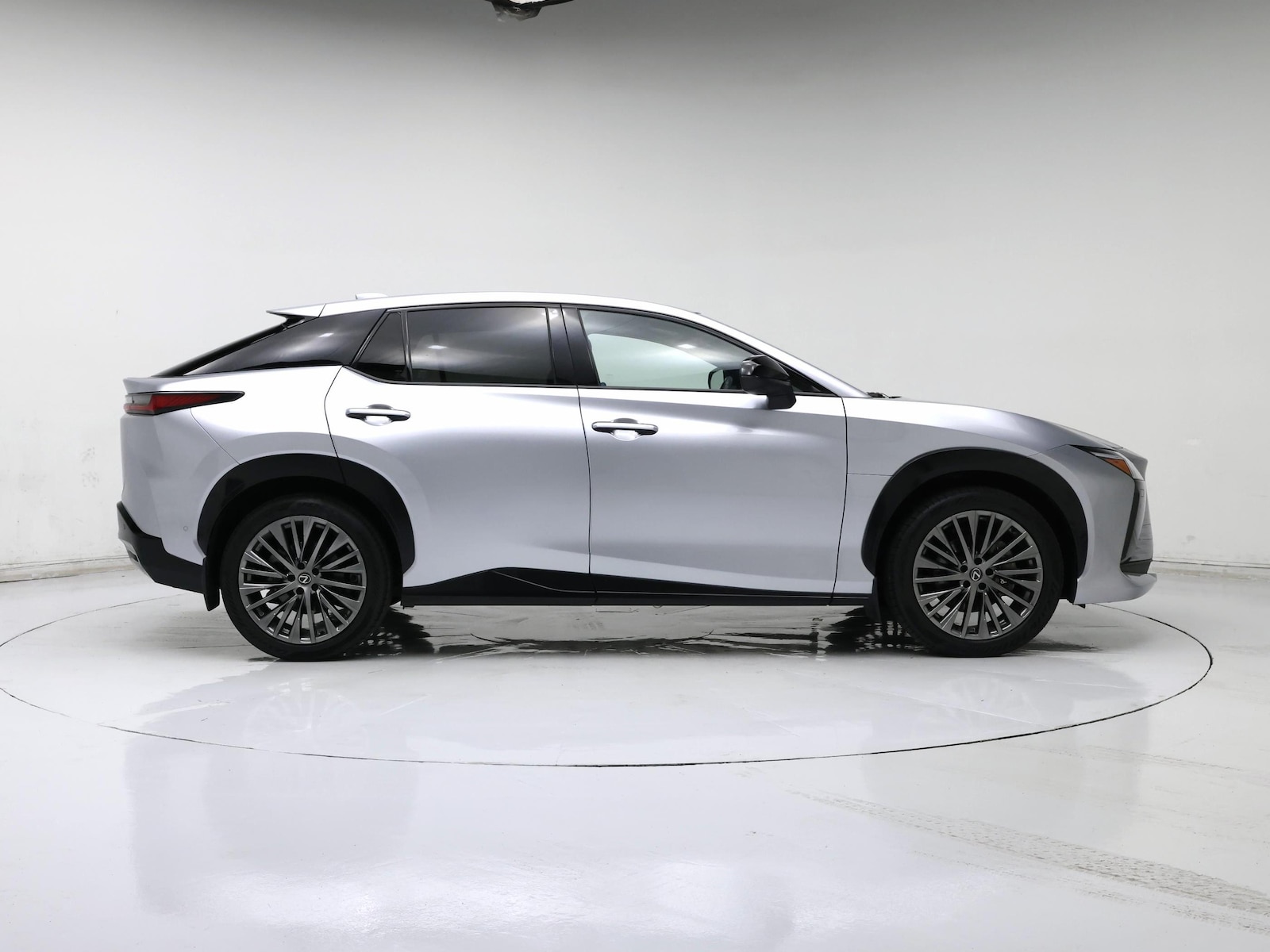 2023 Lexus RZ Luxury - Photo 8