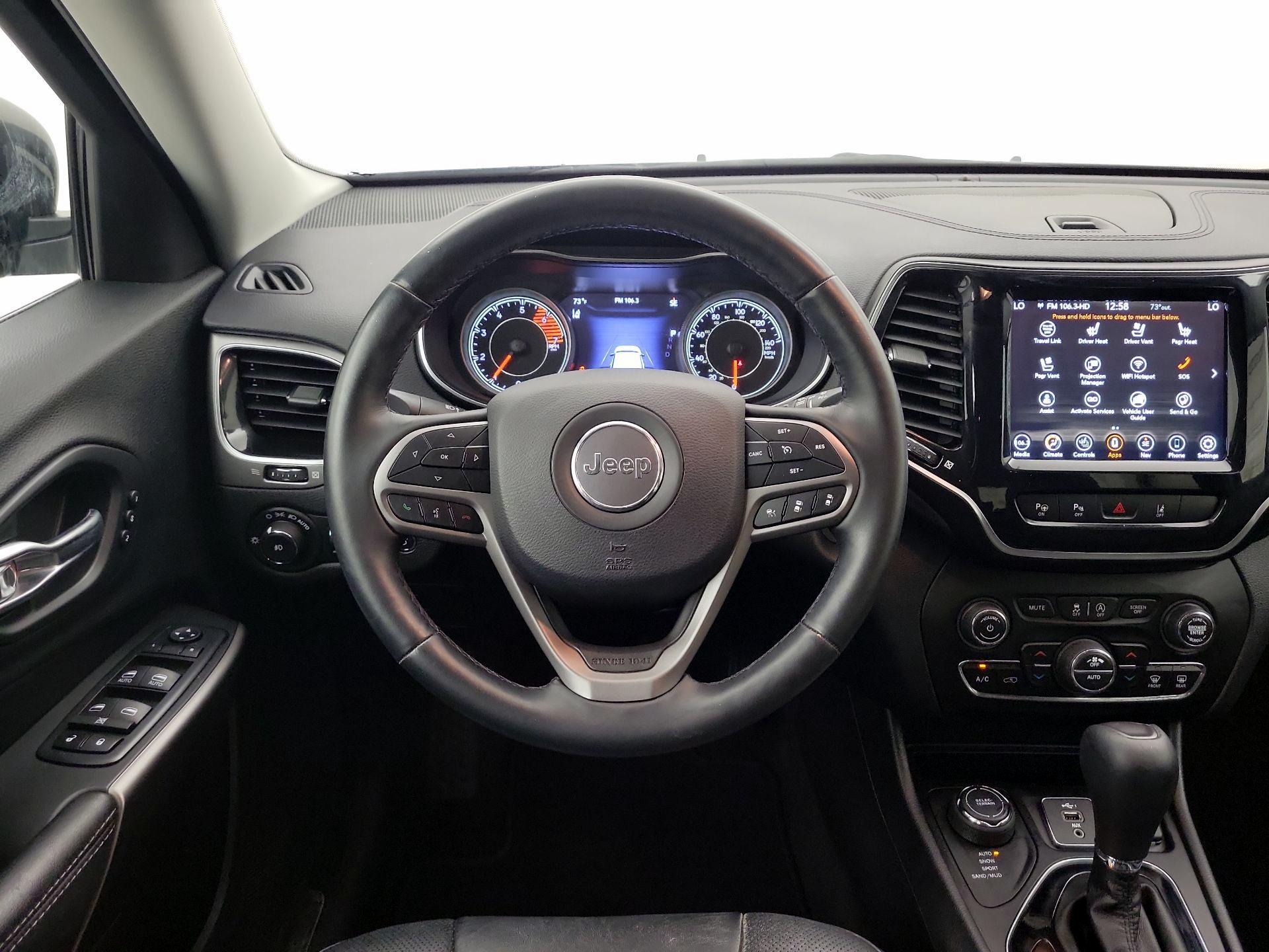 Thumbnail: 2020 Jeep Cherokee - 10